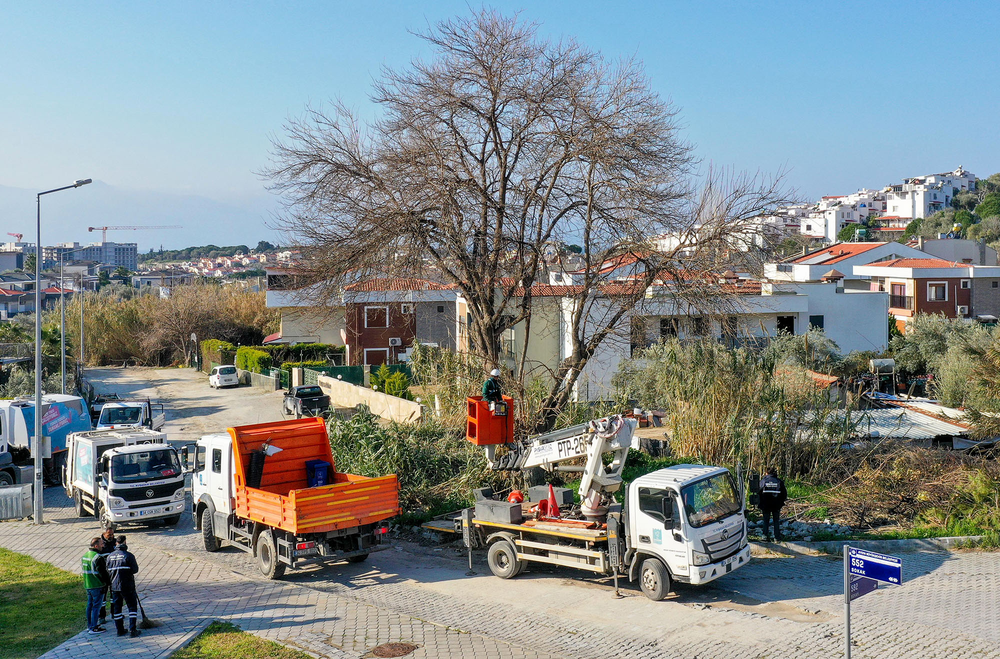 Kadinlar Denizi Mahallesi Kose Bucak Temizlendi 549254 802036D49E26Bd655591Fc4377E23De3