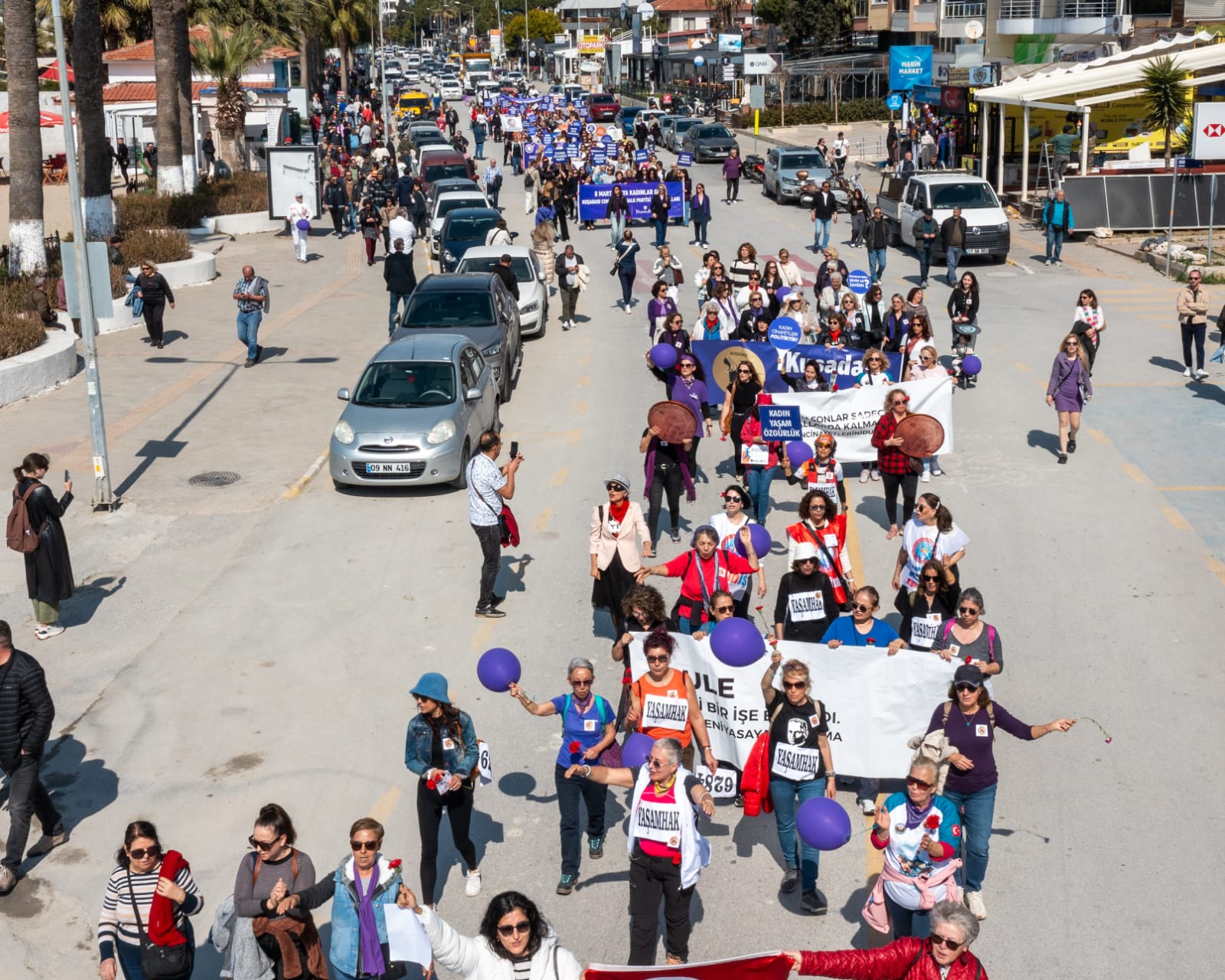 Kusadasinda 8 Mart Dunya Emekci Kadinlar Gunu Coskuyla Kutlandi Kusadasi Kadinca Olusumu Onursal Baskani Duygu Gunel Istanbul Sozlesmesi Derhal Uygulanmalidir 550507 28B130901605Ea609Ae58D16651D7698