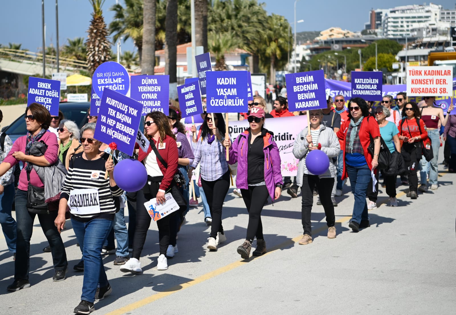 Kusadasinda 8 Mart Dunya Emekci Kadinlar Gunu Coskuyla Kutlandi Kusadasi Kadinca Olusumu Onursal Baskani Duygu Gunel Istanbul Sozlesmesi Derhal Uygulanmalidir 550507 E5588D8F004Ff4750Ce7C1D4B23E94Fc