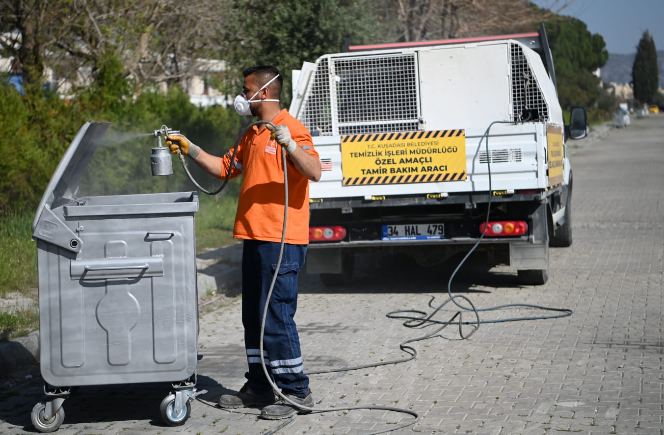 Kuşadası’nda bahar temizliği 