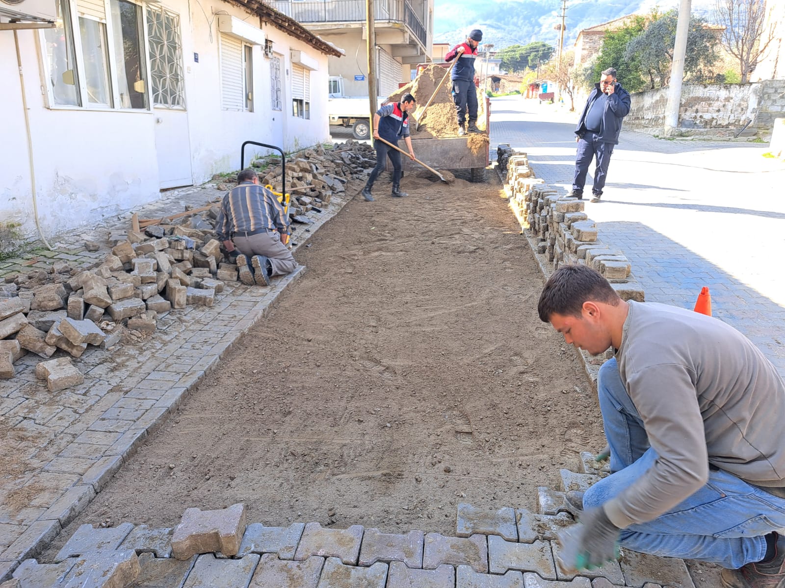 Kuyucakta Yol Calismalari Devam Ediyor Baskan Doganca Basarandaki Calismalari Inceledi 548872 B2Ac648A4Cf264353188B525E75Ba390