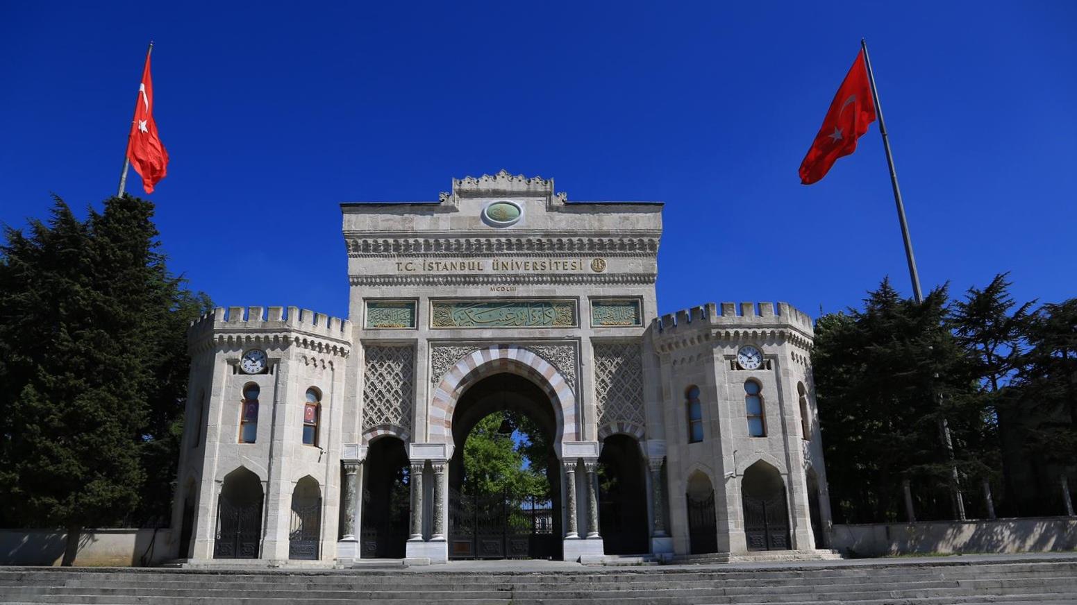 Böylesi az görülür! Profesörken bir anda lise mezununa dönüştü!  