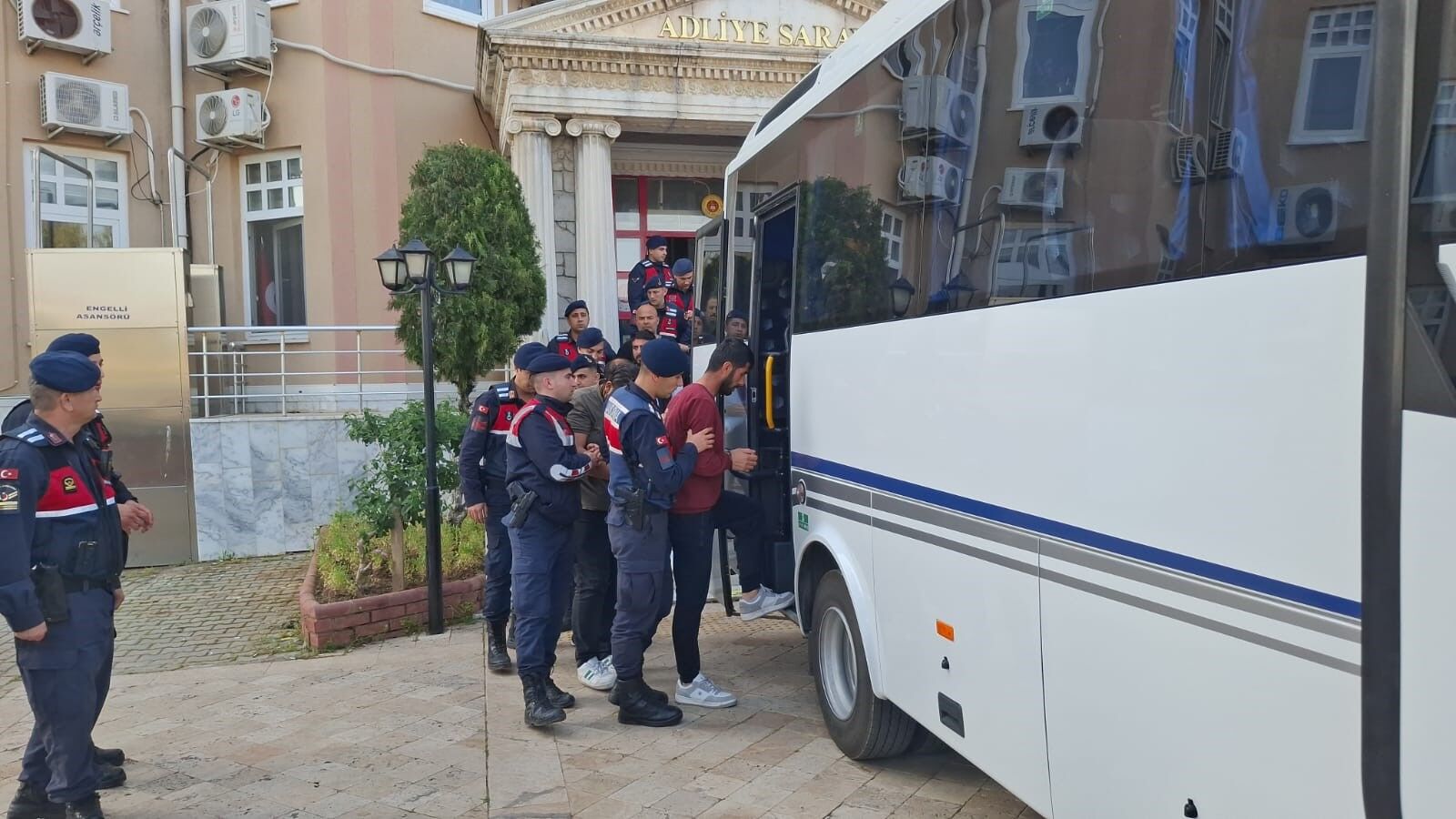 Didim’deki dolandırıcılık operasyonunda 38 kişi tutuklandı  