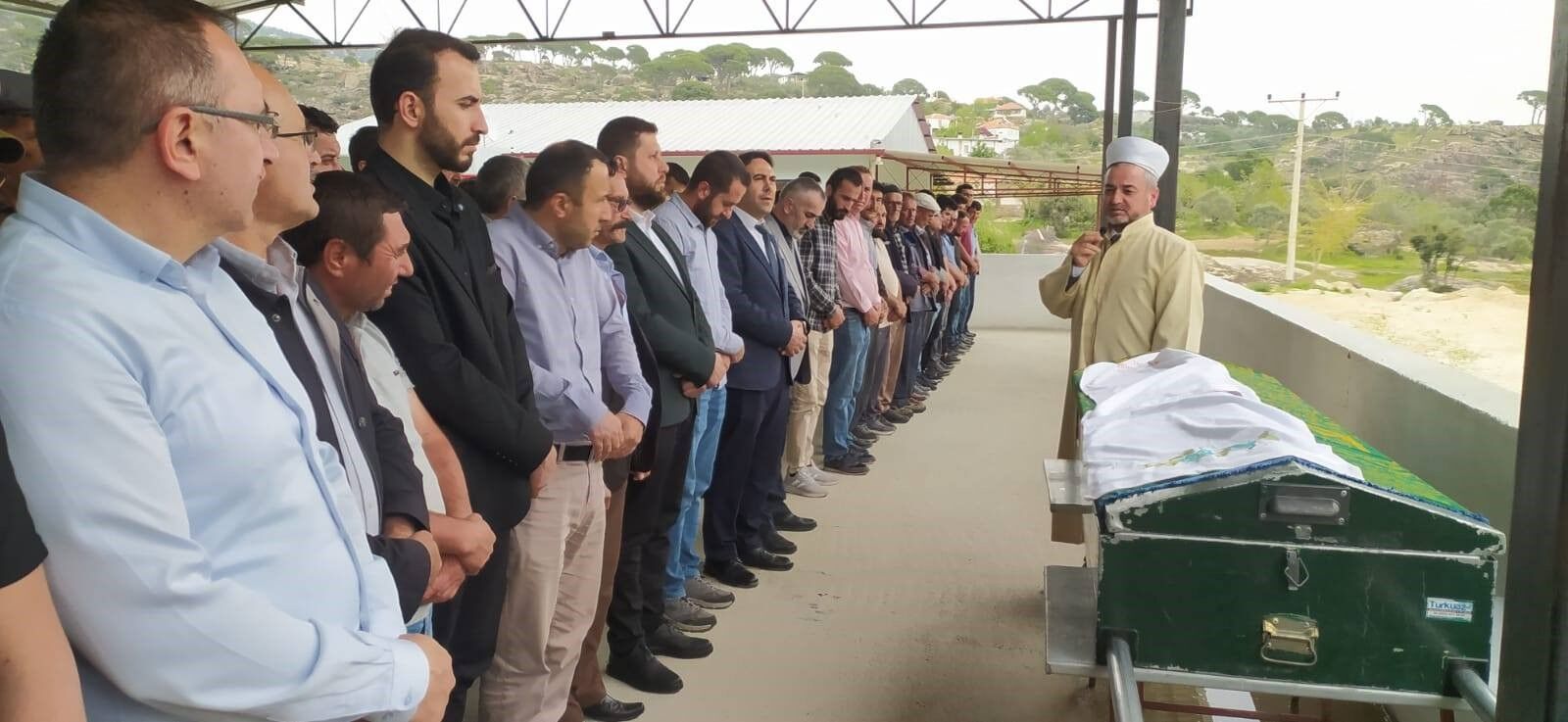  Çine’de trafik kazasında yaşamını yitirmişti: Aydınlı imam son yolculuğuna uğurlandı