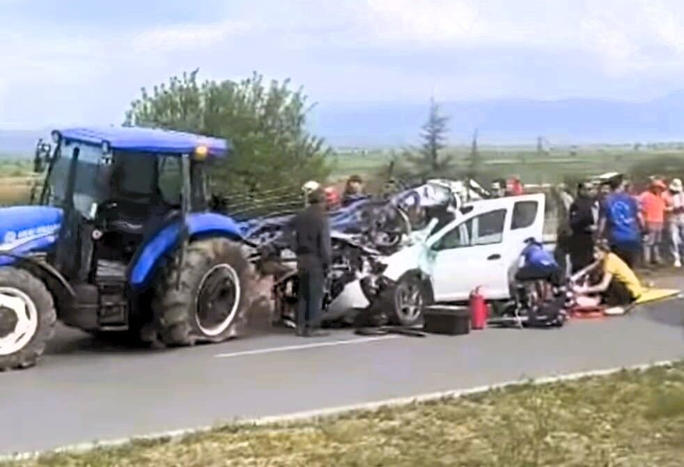 Kaza sonrası otomobili görenler dehşete düştü! Genç kadın kurtarılamadı