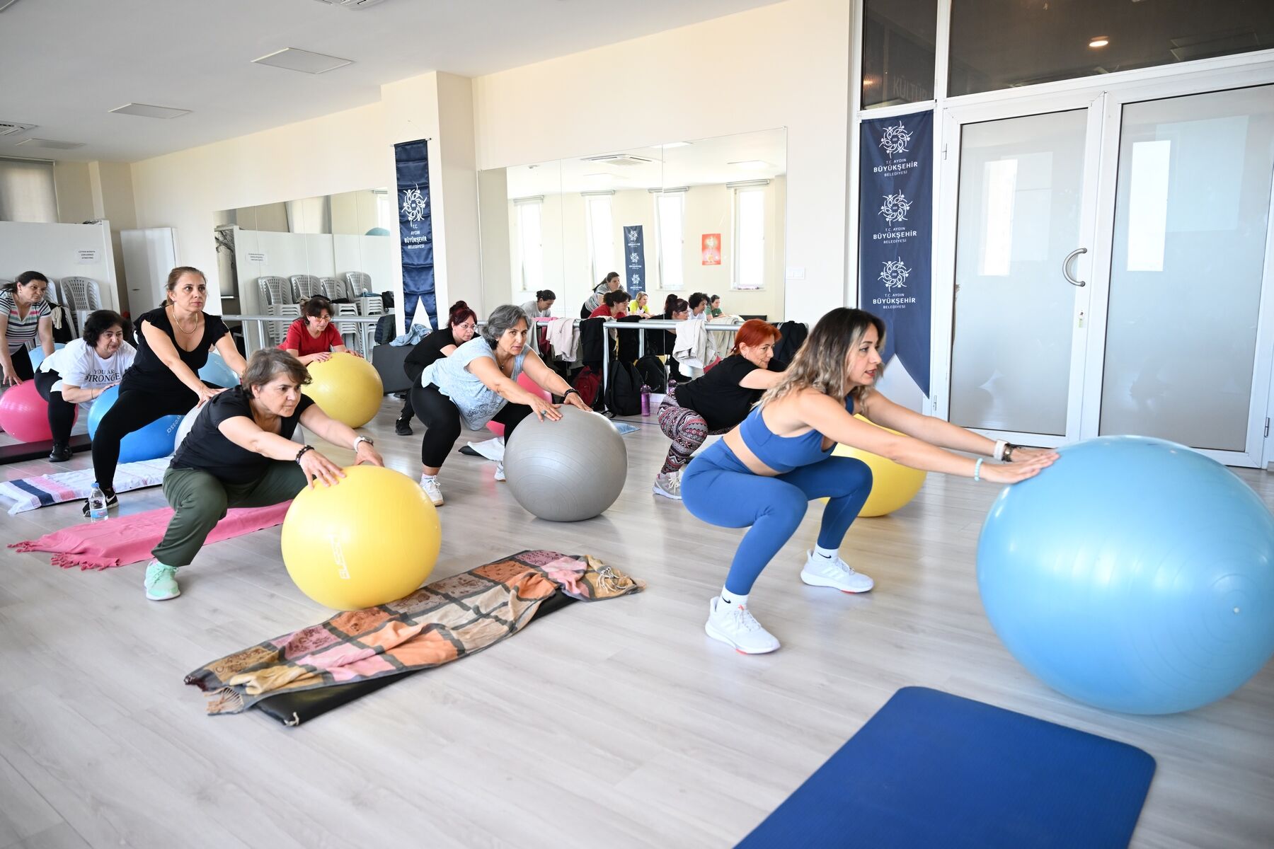 Aydinli Kadinlar Sporla Bulusuyor Buyuksehir Belediyesinin Spor Egitimleri Ilgi Goruyor 562984 A1C4335B6E3A803E33D3B0E4D9098Bea