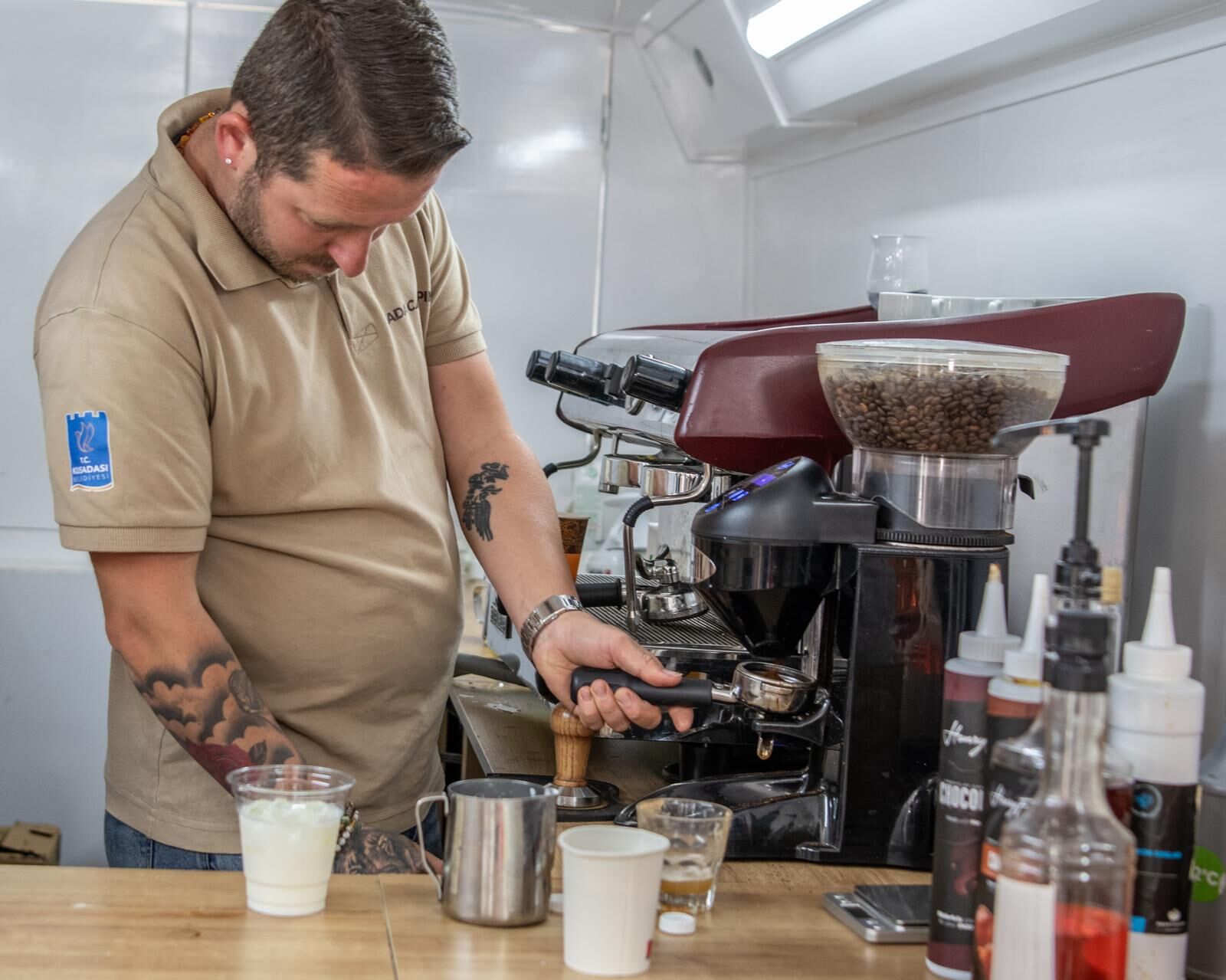 Kusadali Gencler Mobil Barista Otobusu Ile Mesleki Beceri Kazandi 562908 462C2Aaf47Ff169127Da0193D376Cbd2