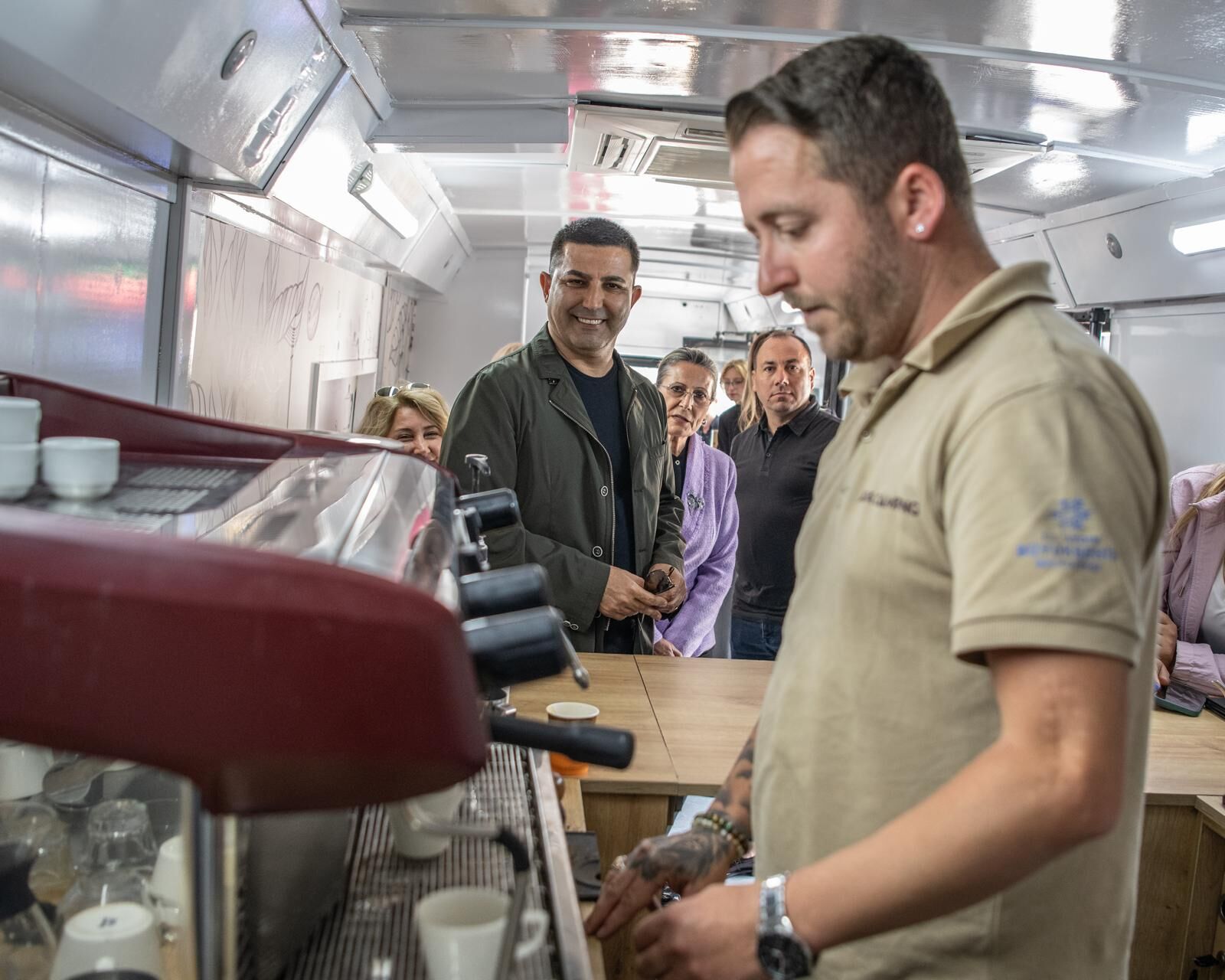 Kusadali Gencler Mobil Barista Otobusu Ile Mesleki Beceri Kazandi 562908 E5C97Bd9E7F789056E2B1Bf732Da805C