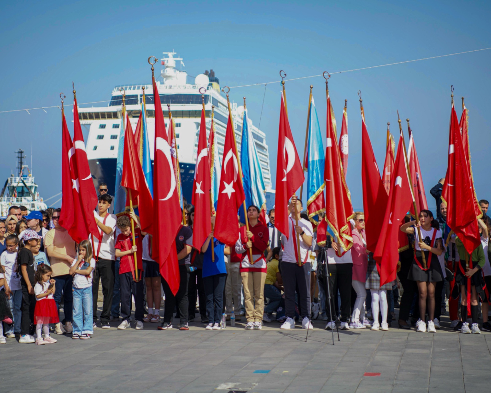 Kusadasinda 23 Nisan Ulusal Egemenlik Ve Cocuk Bayrami Coskuyla Kutlandi 562242 F5C6480Dee6Bbae47B1298Fac59C2A33