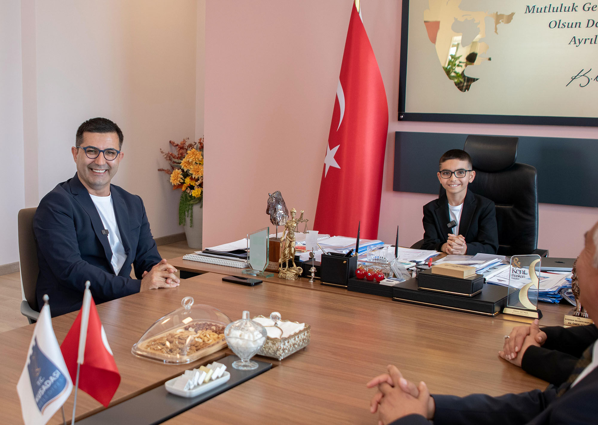 Kusadasini 23 Nisan Coskusu Sardi 561993 5C4393B232E778A4498A0E9F1134Cf49