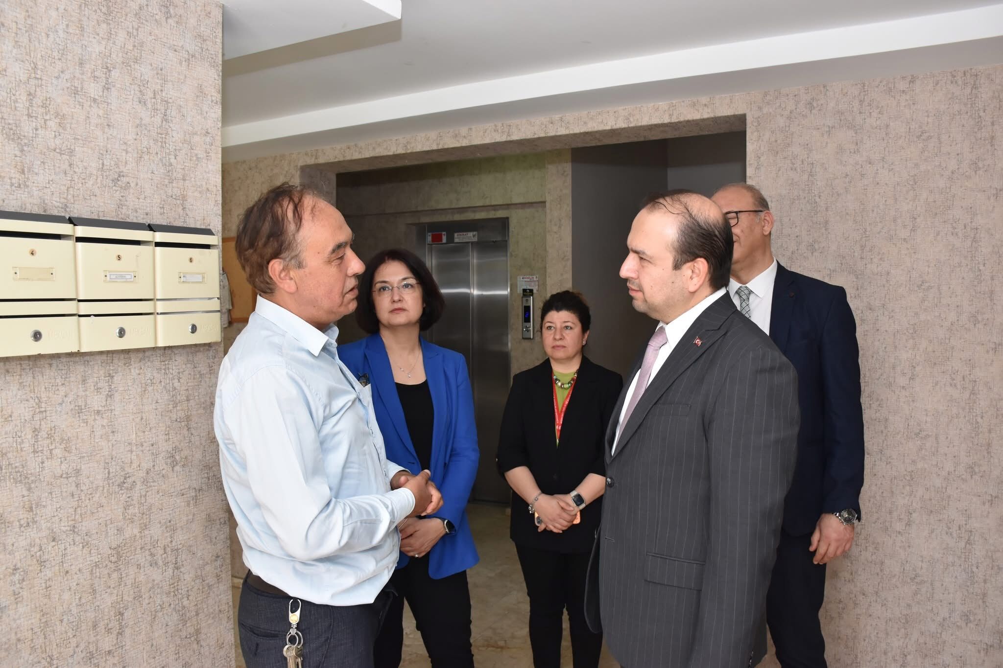 Mudur Senkuldan Evde Saglik Hizmeti Alan Cocuklara Ziyaret 561801 5A97Eb0B6Fcf5C12Ac18Becdd2Cd789A