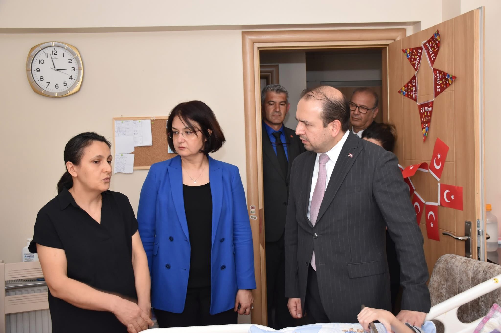 Mudur Senkuldan Evde Saglik Hizmeti Alan Cocuklara Ziyaret 561801 E167A4B0A5Ad8C2Ae0354151374Cd47E