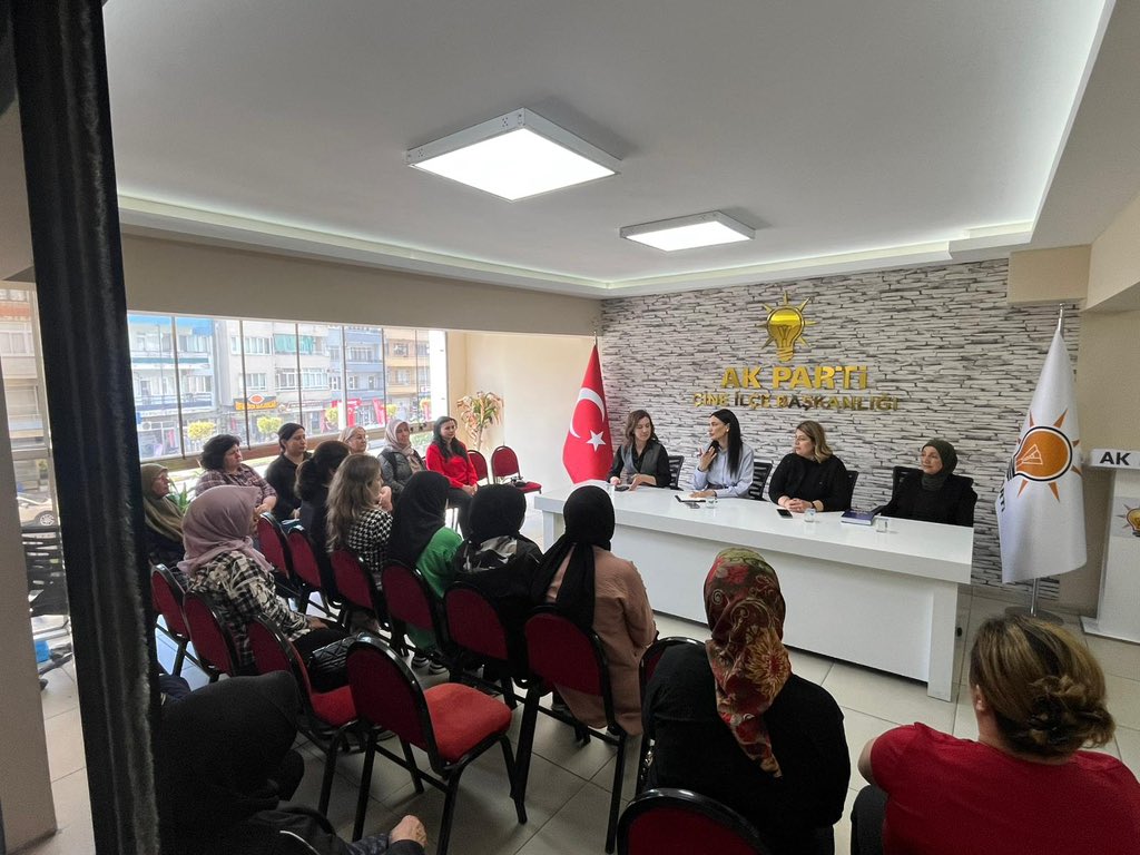 Saribastan Cinede Kadin Gucu Mesaji Kadinlarimiz Her Yerde 563539 803Ca04Ca24B99759D9B110F7A3Ca3Aa