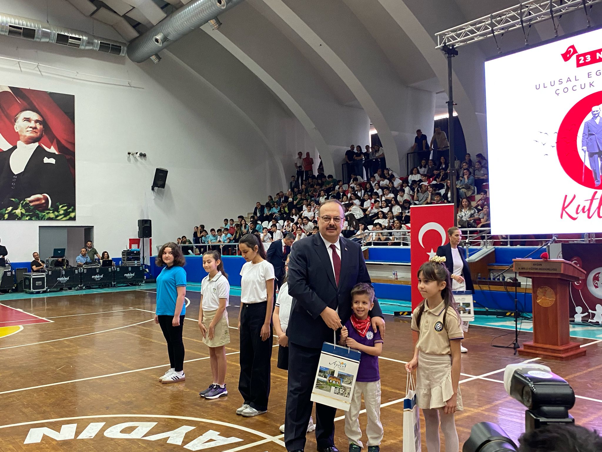 Aydın’da 23 Nisan coşkuyla kutlandı