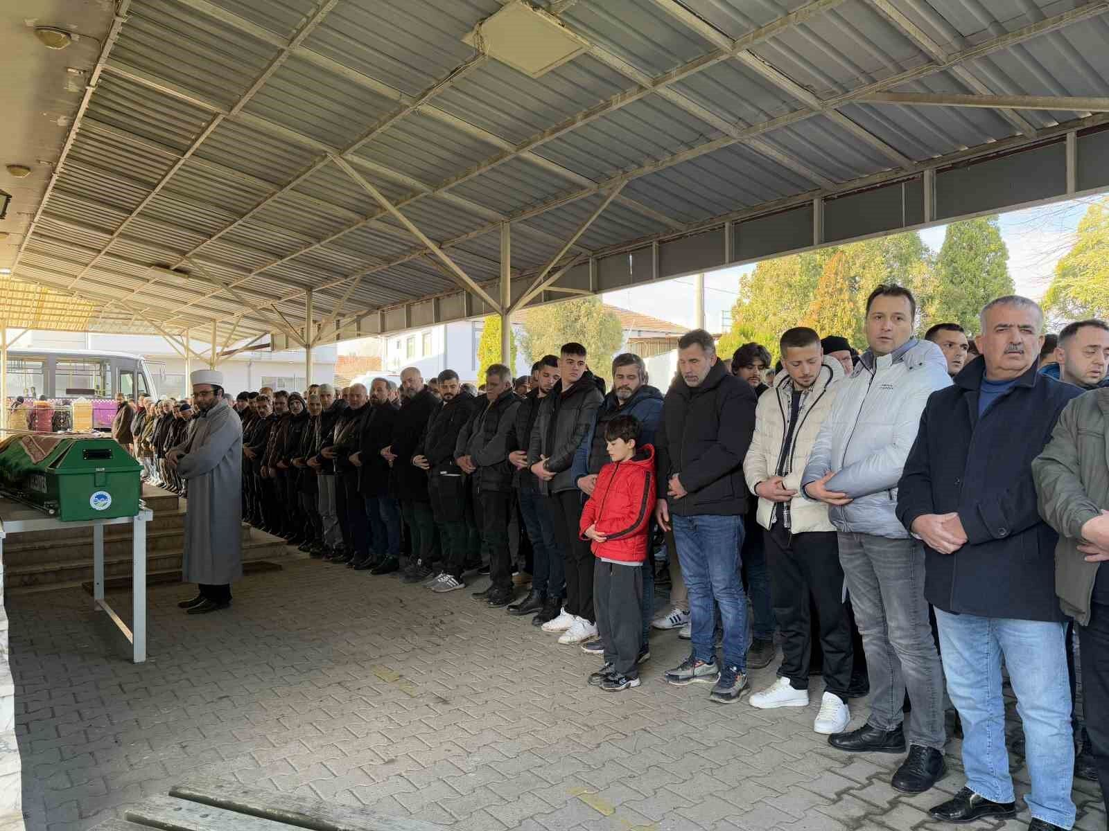 Eşini bıçak ve tornavidayla katletti! Dehşet anlarını tek tek anlattı