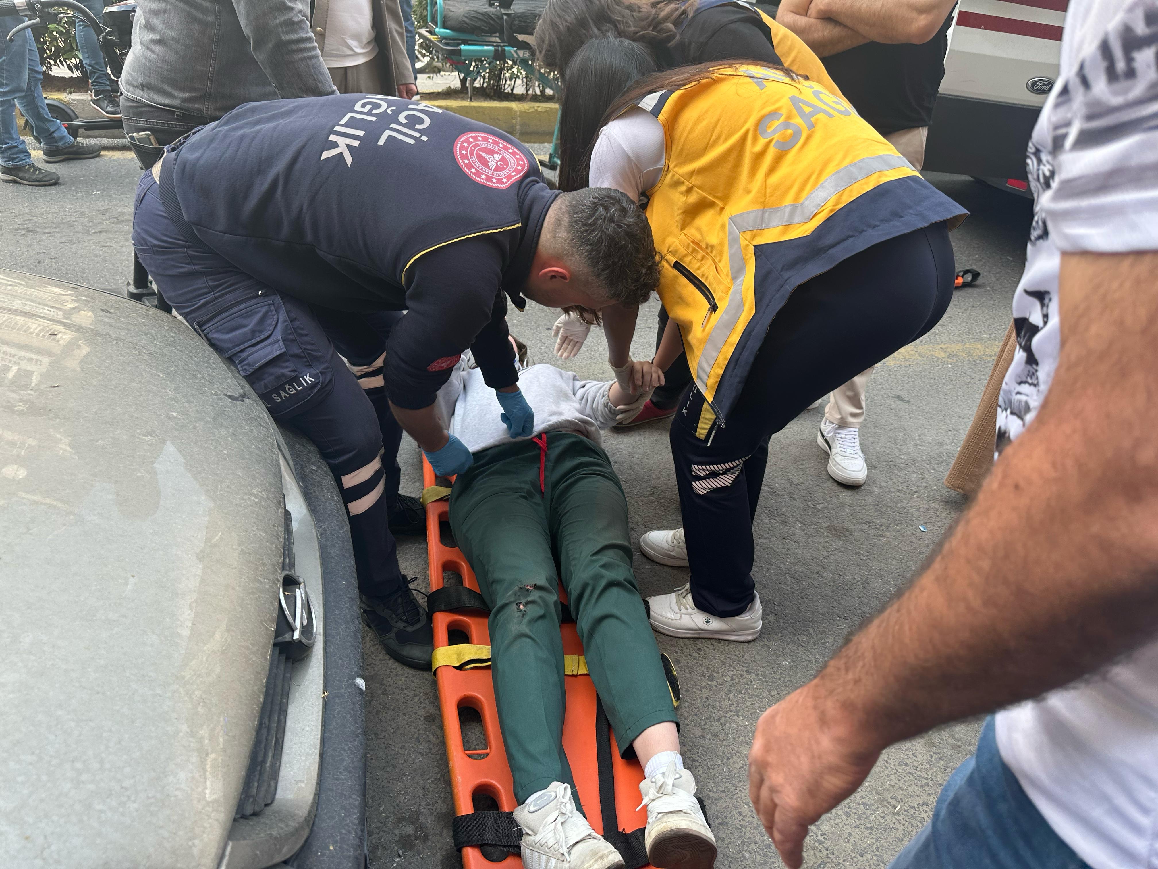 Aydın’da aniden açılan kapı kazaya neden oldu: 1 yaralı