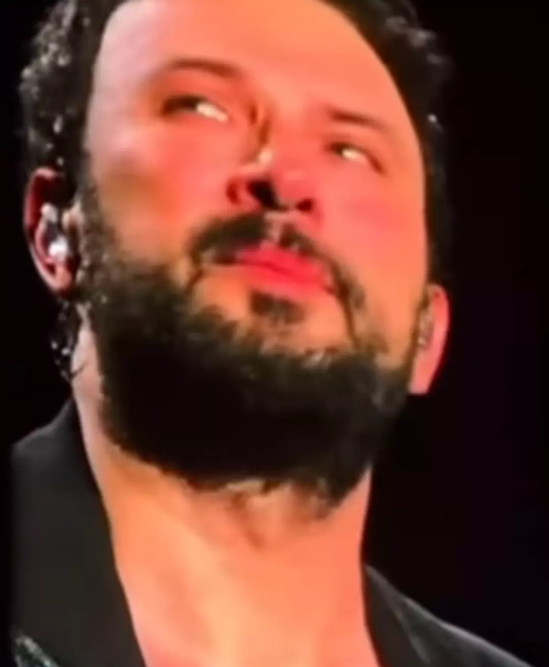 Megastar Tarkan'ı hiç böyle görmediniz! Konser sırasında hüngür hüngür ağladı 