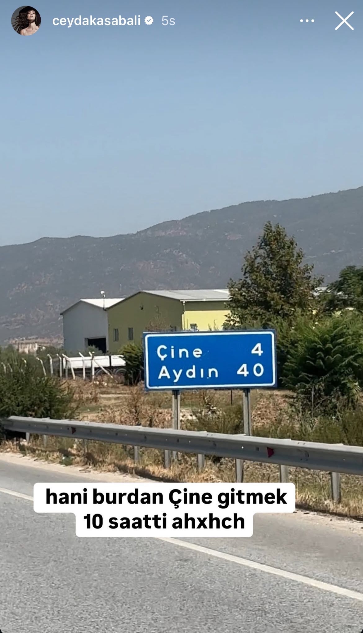 Ünlü oyuncudan Aydın-Çine yolunda güldüren paylaşım