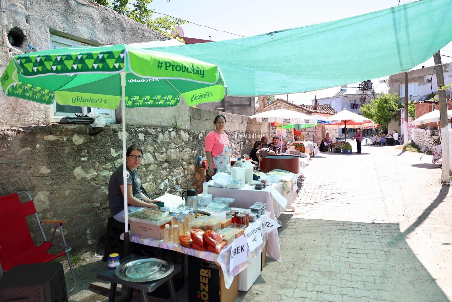 Aydın’daki yerel ürün pazarı ilgi görüyor
