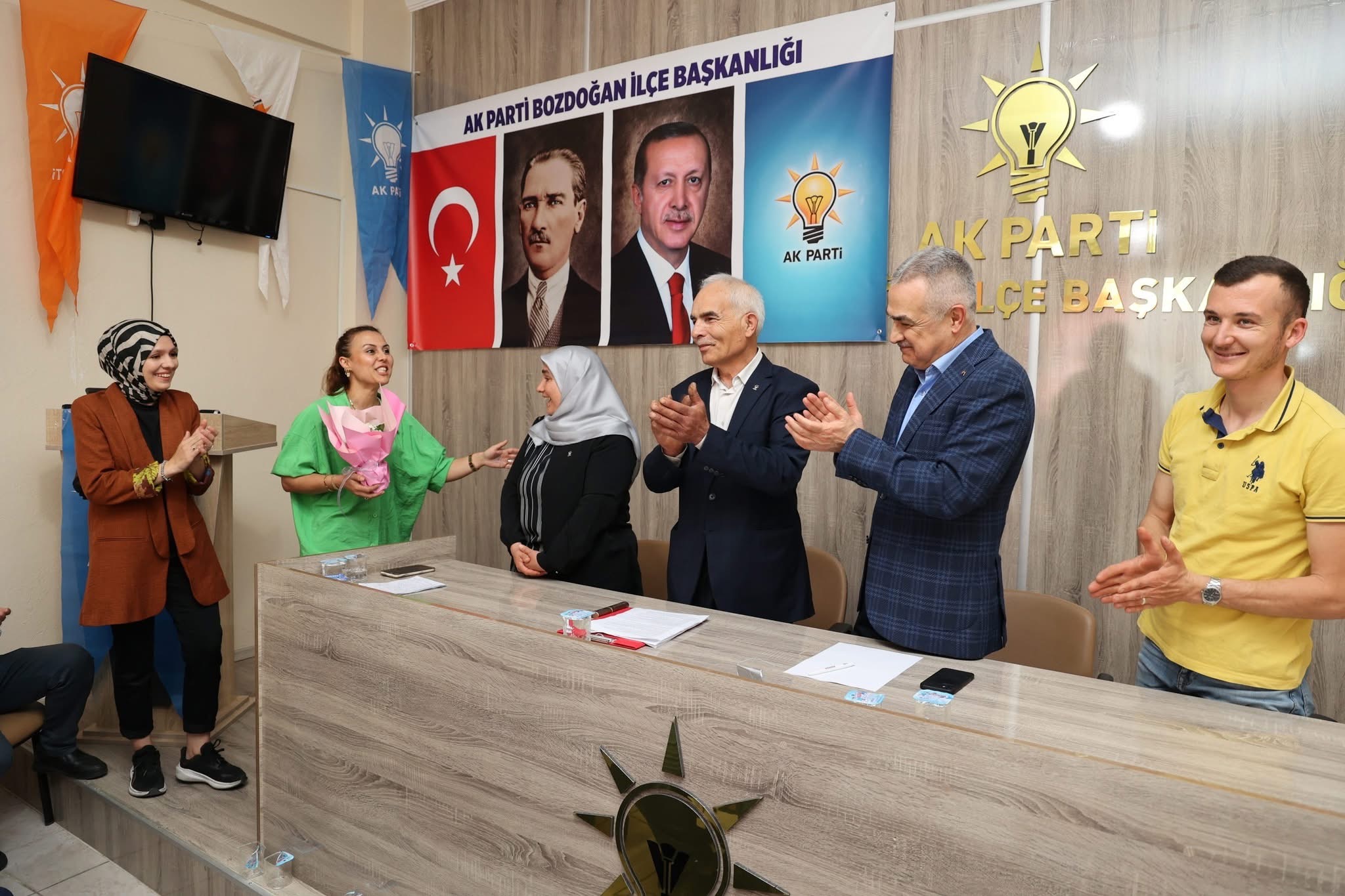 Ak Parti Bozdoganda Kritik Toplanti Birlik Ve Beraberlik Vurgulandi 566553 0Bc1977523E20F568Bf51D1976C98939
