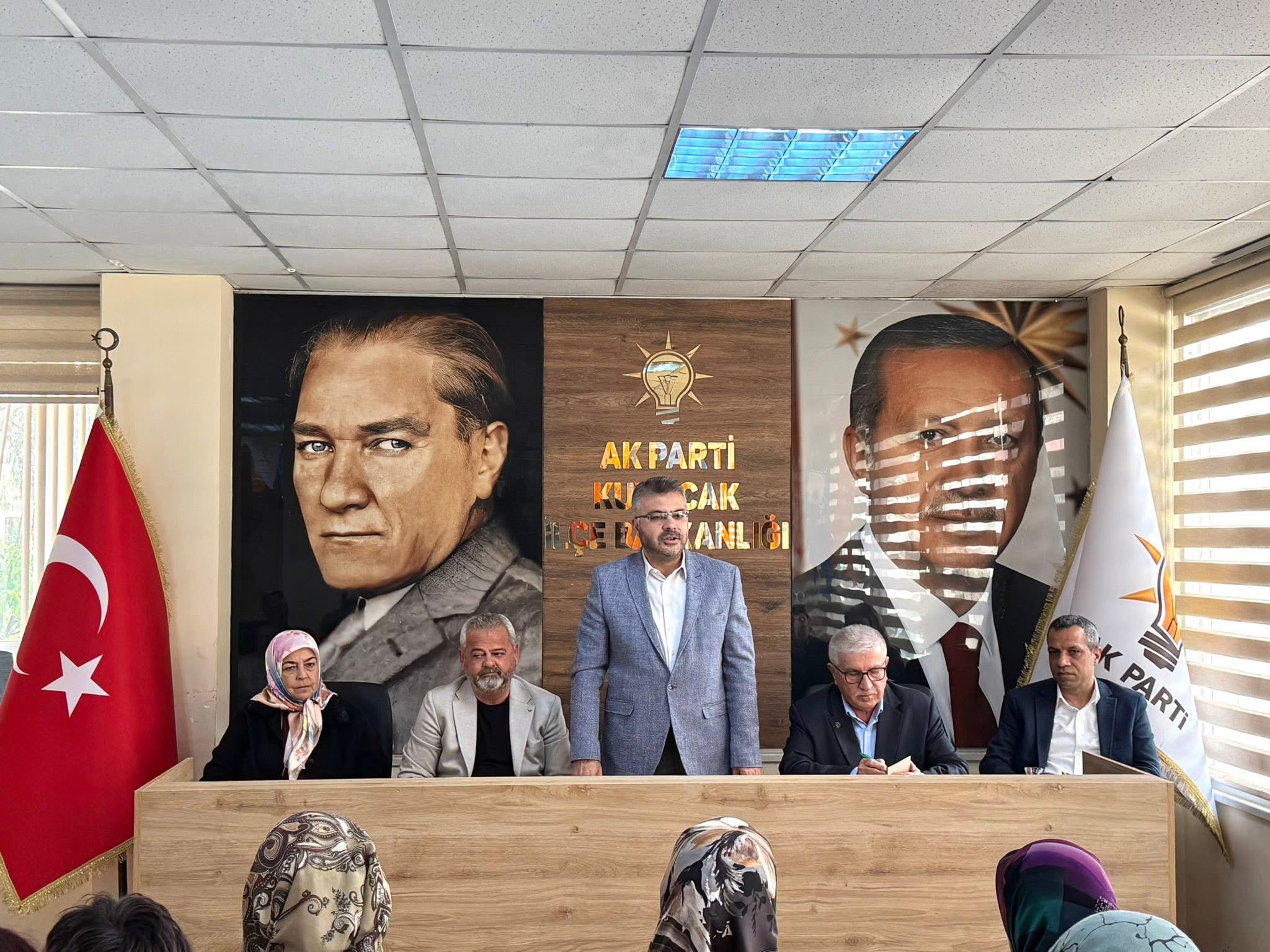 Ak Parti Kuyucakta Onemli Toplanti Birlik Ve Beraberlik Vurgulandi 564820 228B494C21622Bf7Ff48F420E44Abd23