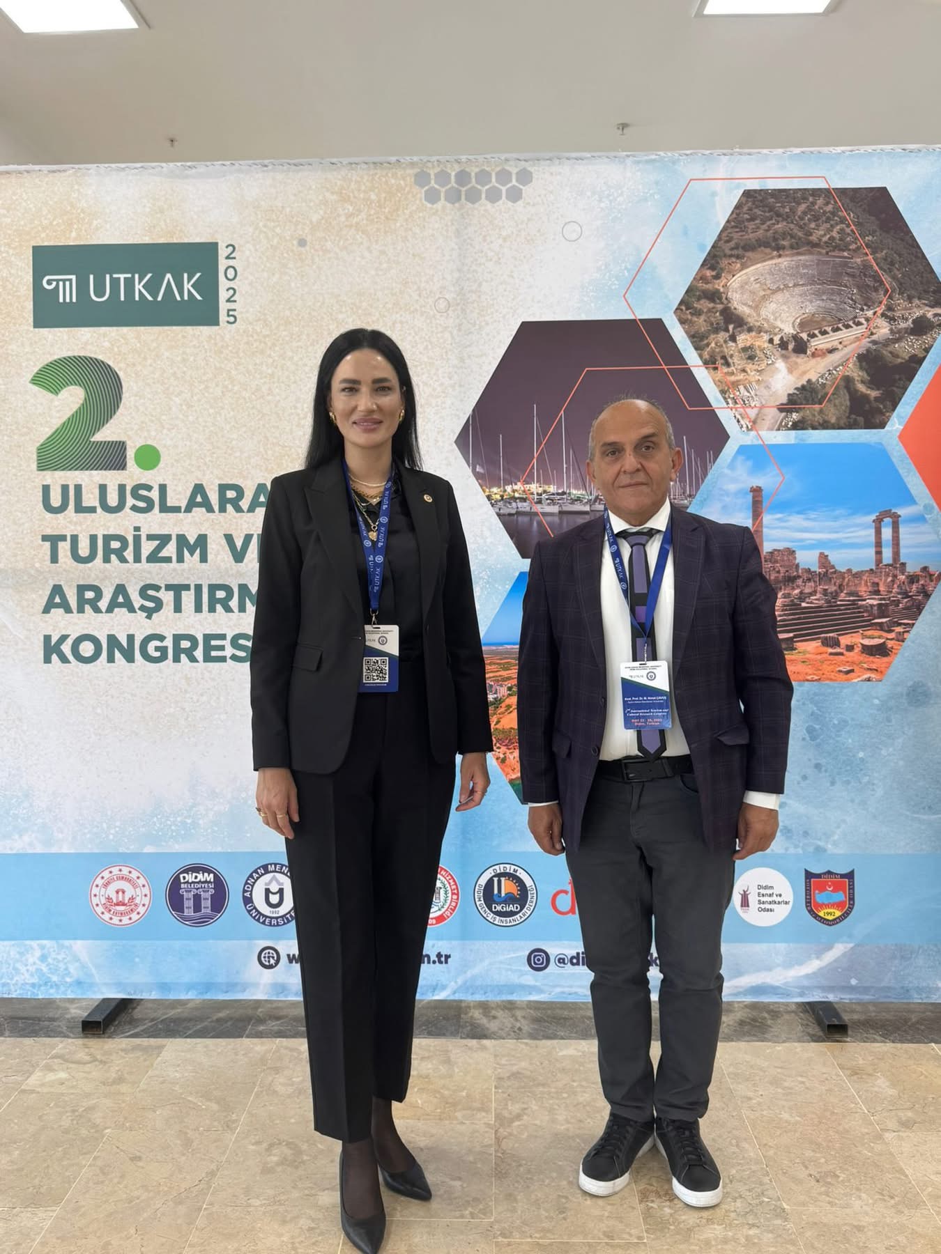 Ak Partili Saribas Politikaya Isik Tuttu Didimde Onemli Sunuma Katildi 570470 0Ec8198Ab1980Bb5B3A19313Fd81756B
