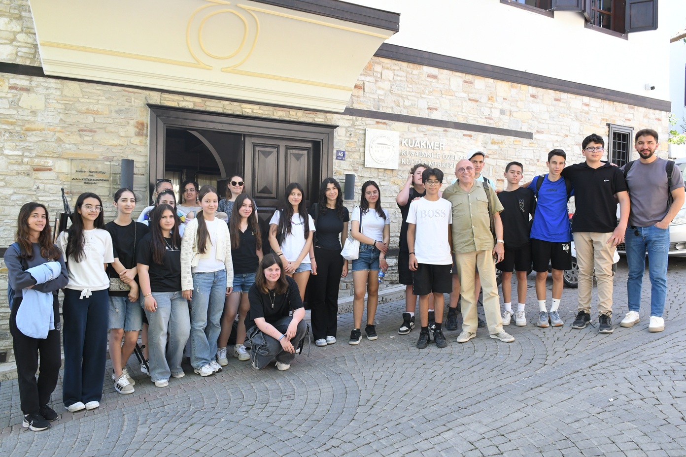 Alman Ogrenciler Kusadasinin Kulturel Rotalarini Cok Begendi 566138 Ca1432F12D2E10C33Deffc81F52B6Fe5