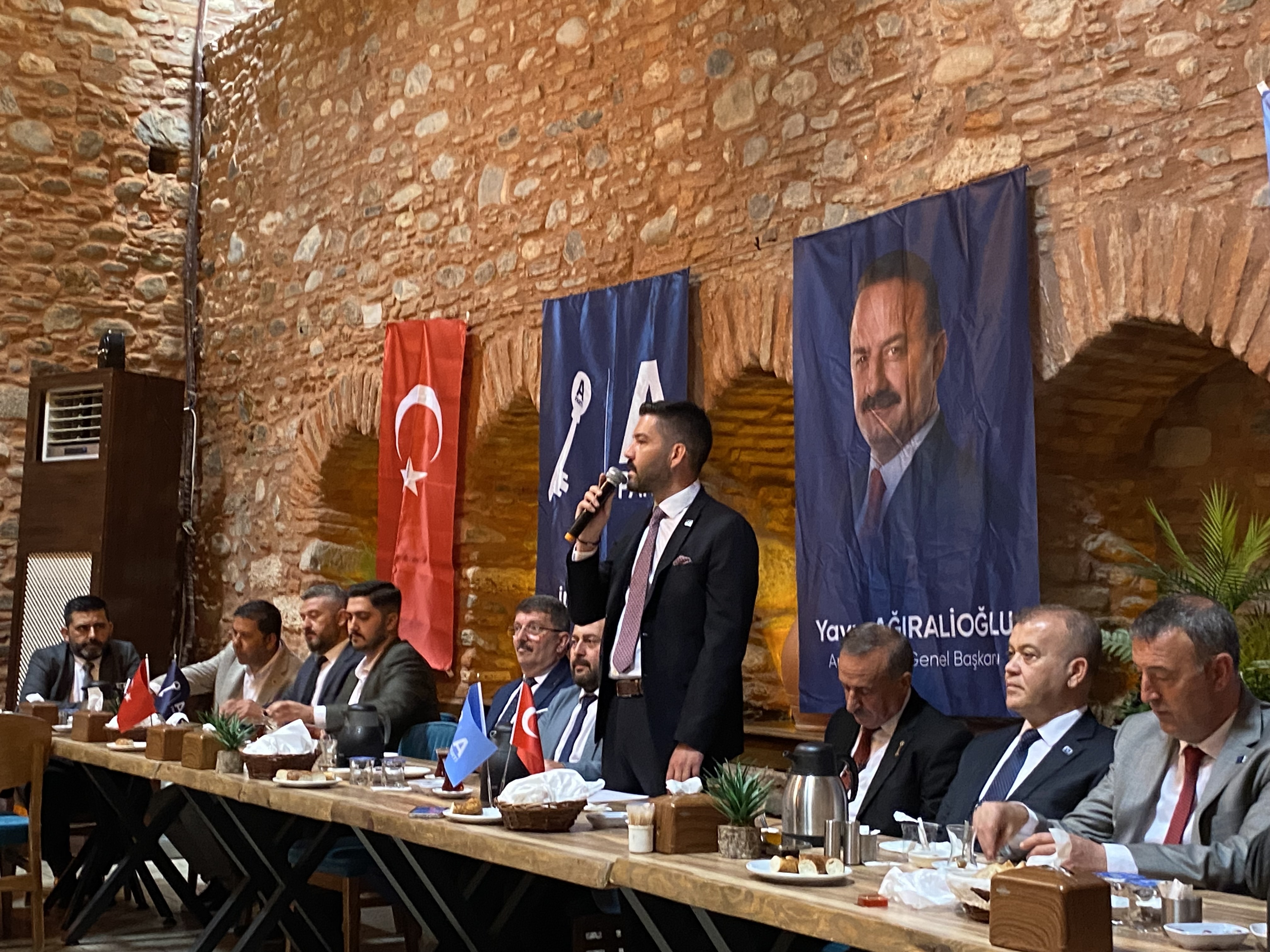 Anahtar Parti Aydin Teskilati Tanitildi Ilk 5E Hizla Ilerliyoruz 566685 9115E90085A43F97458Ba457C7417E93
