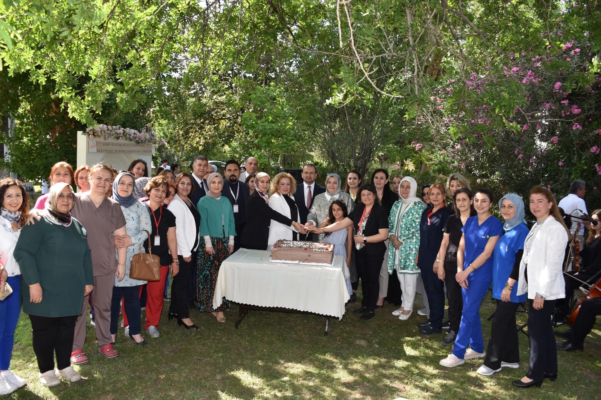 Ataturk Devlet Hastanesinde Hemsirelik Haftasi Coskusu 567290 72Cb6F66Fba957B6151Fa4786039F4B7