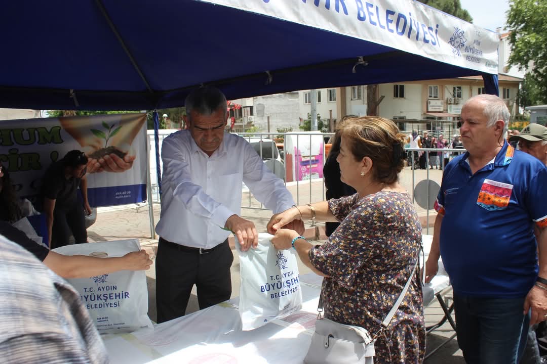 Aydin Buyuksehir Belediyesinden Sultanhisarda 30 Bin Fide Dagitimi 568642 1F2D2A5C1B75D8Fb731Db1Ba3Aba9A21