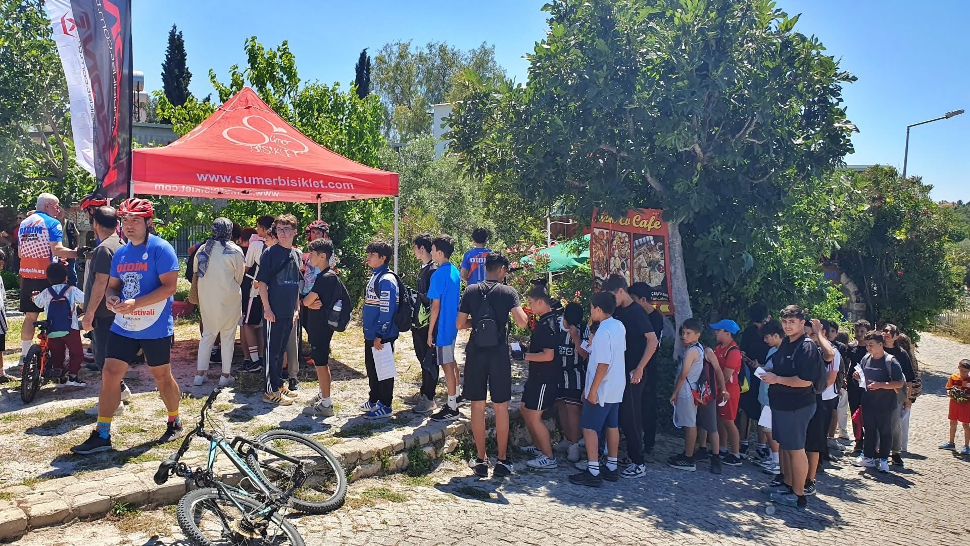 Aydinda Yuzlerce Bisikletli Pedal Cevirdi 569063 B9174Da5Bfe7D01Cd6021F018192E6D8