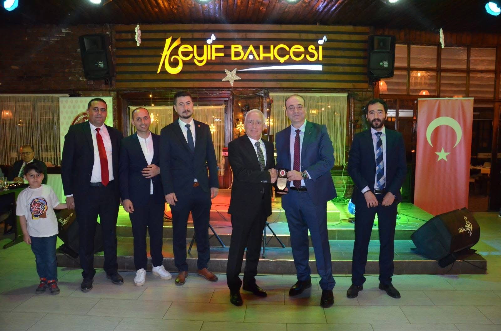 Aydinli Veterinerler Gununu Coskuyla Kutladi Meslek Buyuklerine Plaket Verildi 565335 E921A18Cd3B7Ef485Fa98817218D1348
