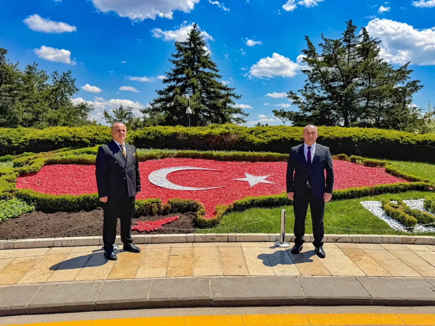 Baskan Kayadan Anitkabire Ziyaret Ruhun Sad Olsun Atam 568123 3Bd28E144449181Baf42939A6C9C0260
