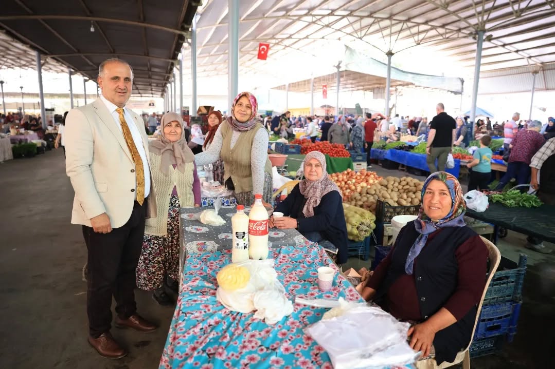 Baskan Kayadan Cuma Pazari Ziyareti Vatandaslarin Taleplerini Dinledi 566473 B7C13511Ca0Fb74836873F5653B7A9F3
