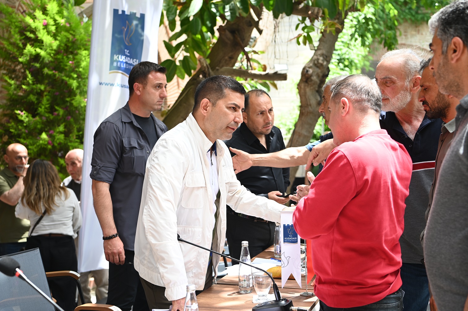 Başkan Ömer Günel çarşı esnafı ile buluştu 