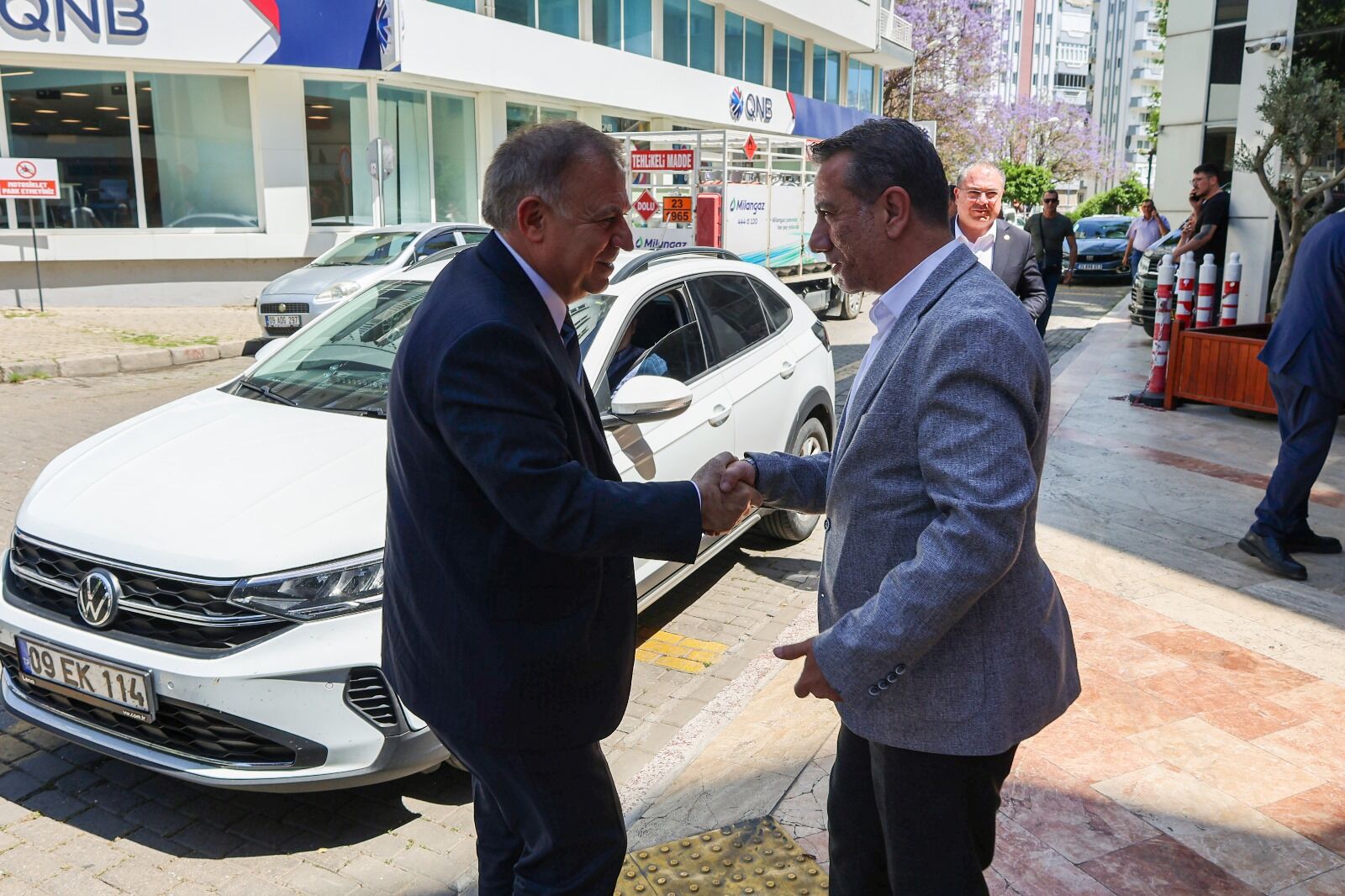 Başkan Yetişkin CHP Genel Başkan Yardımcısı Zeybek'i ağırladı