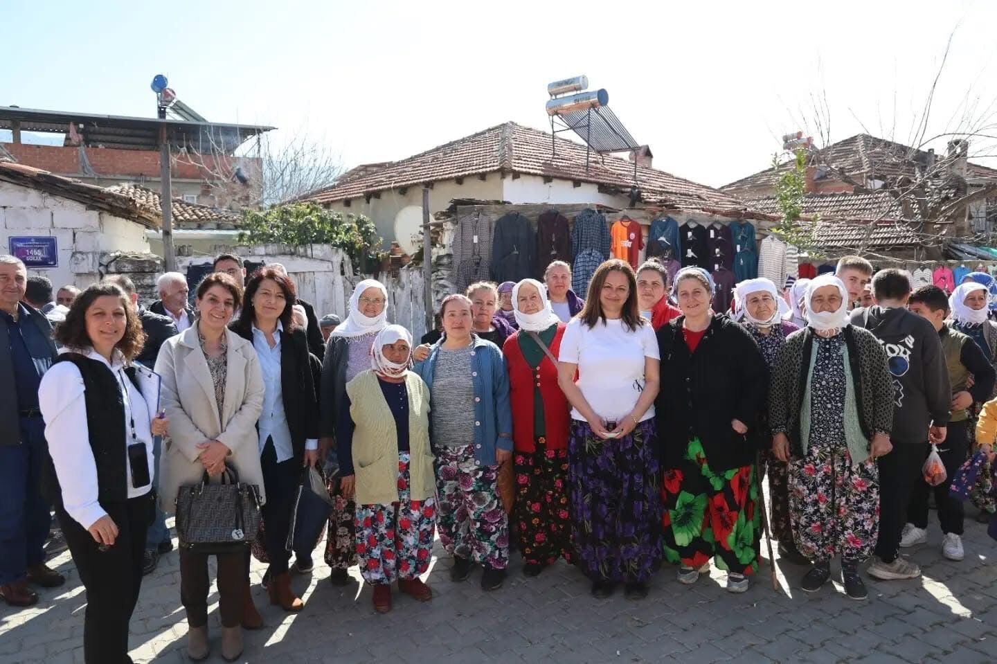 Chp Kadin Kollarindan Cagri Aydinda Kadinlarin Gozunden O Ilce Tanitilacak 569954 7D9Fca67614627154C114Fc59E3Bc97E