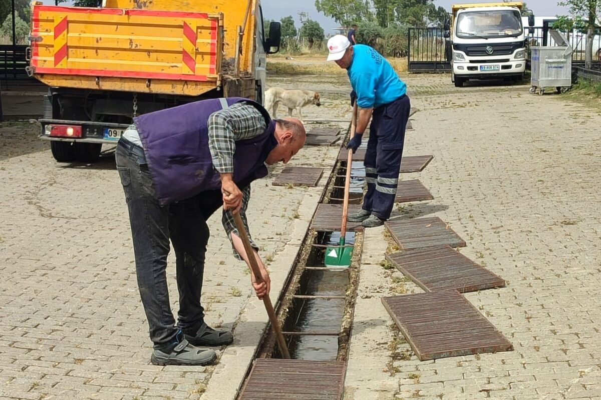 Efeler Belediyesinden Cestepe Hayvan Pazarinda Bayram Oncesi Yogun Mesai 571138 01A892604D45Da9E1D20Bff0794Affde