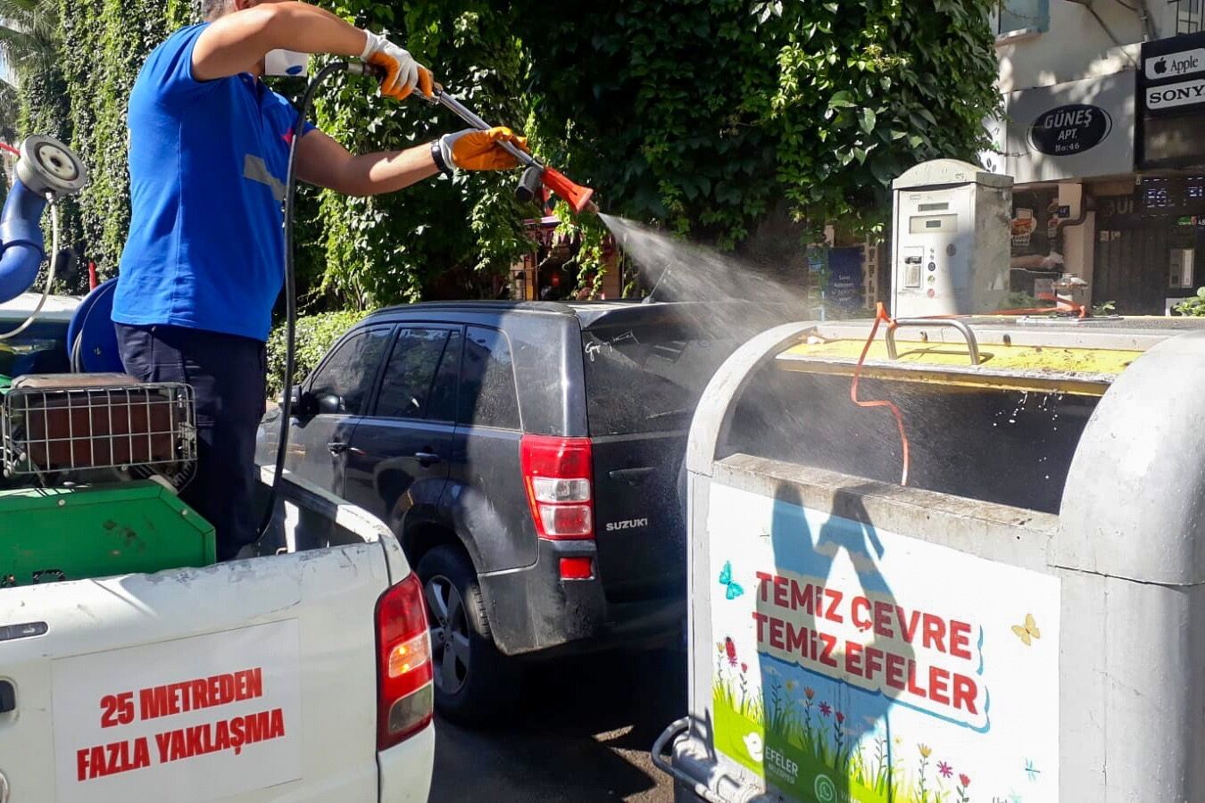 Efeler Belediyesinden Yogun Ilaclama Mesaisi 572110 Adb4F1083E90Bbb3Fac9A4Efa0C5497B