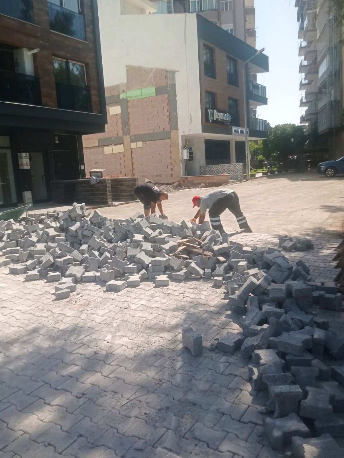 Efelerin Yollari Baskan Yetiskinle Daha Konforlu 567146 2884Fb59E33713D0409Fed34Bc090D92