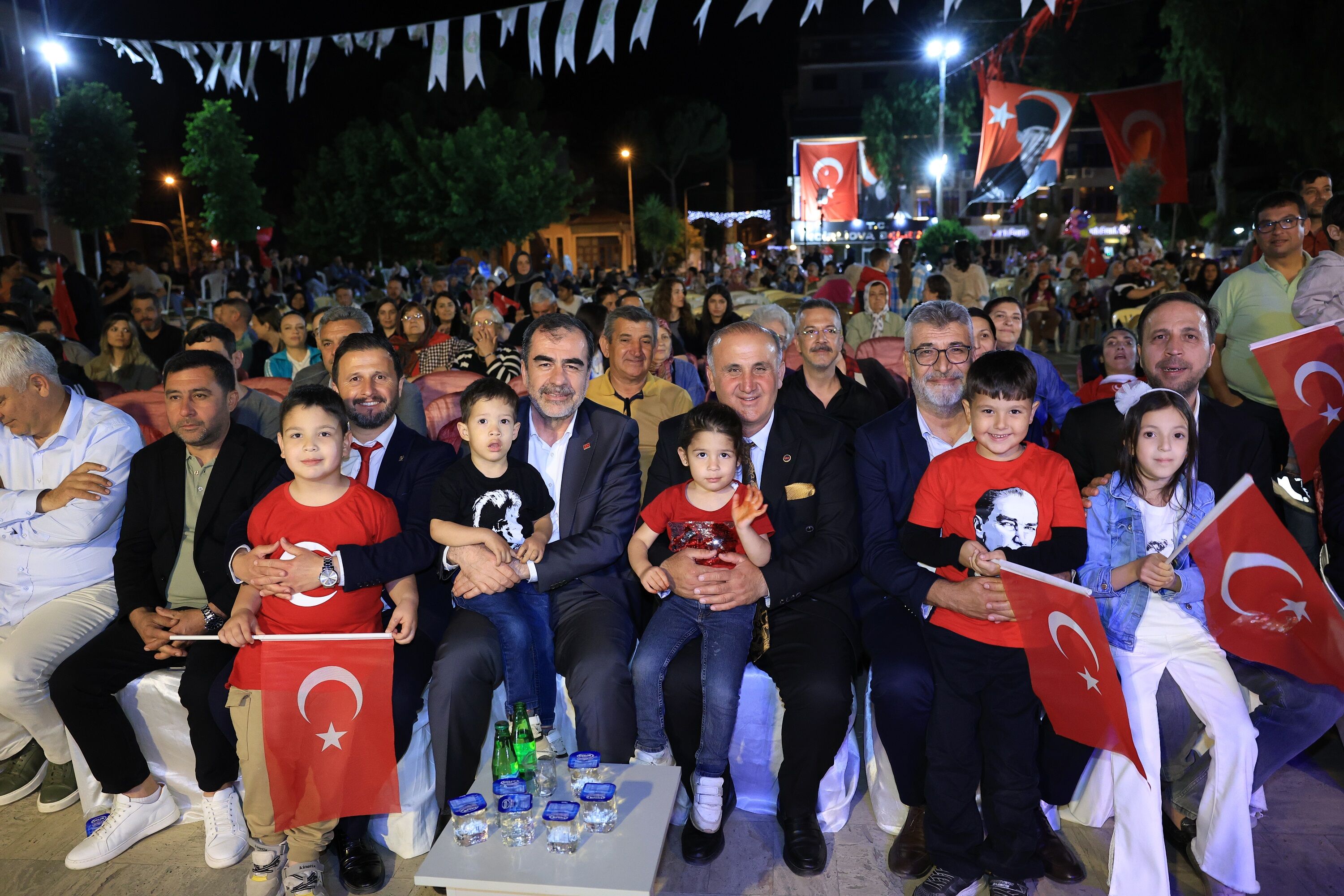 İncirliova'da 19 Mayıs coşkusu sokaklara taştı