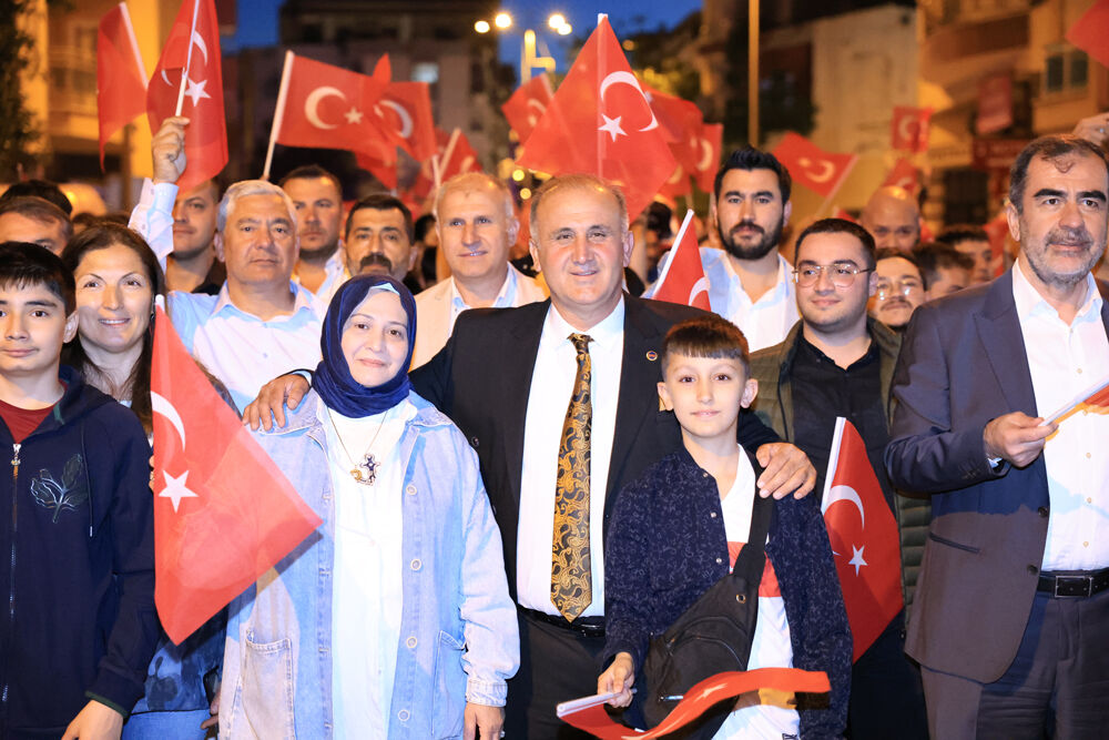 İncirliova'da 19 Mayıs coşkusu sokaklara taştı