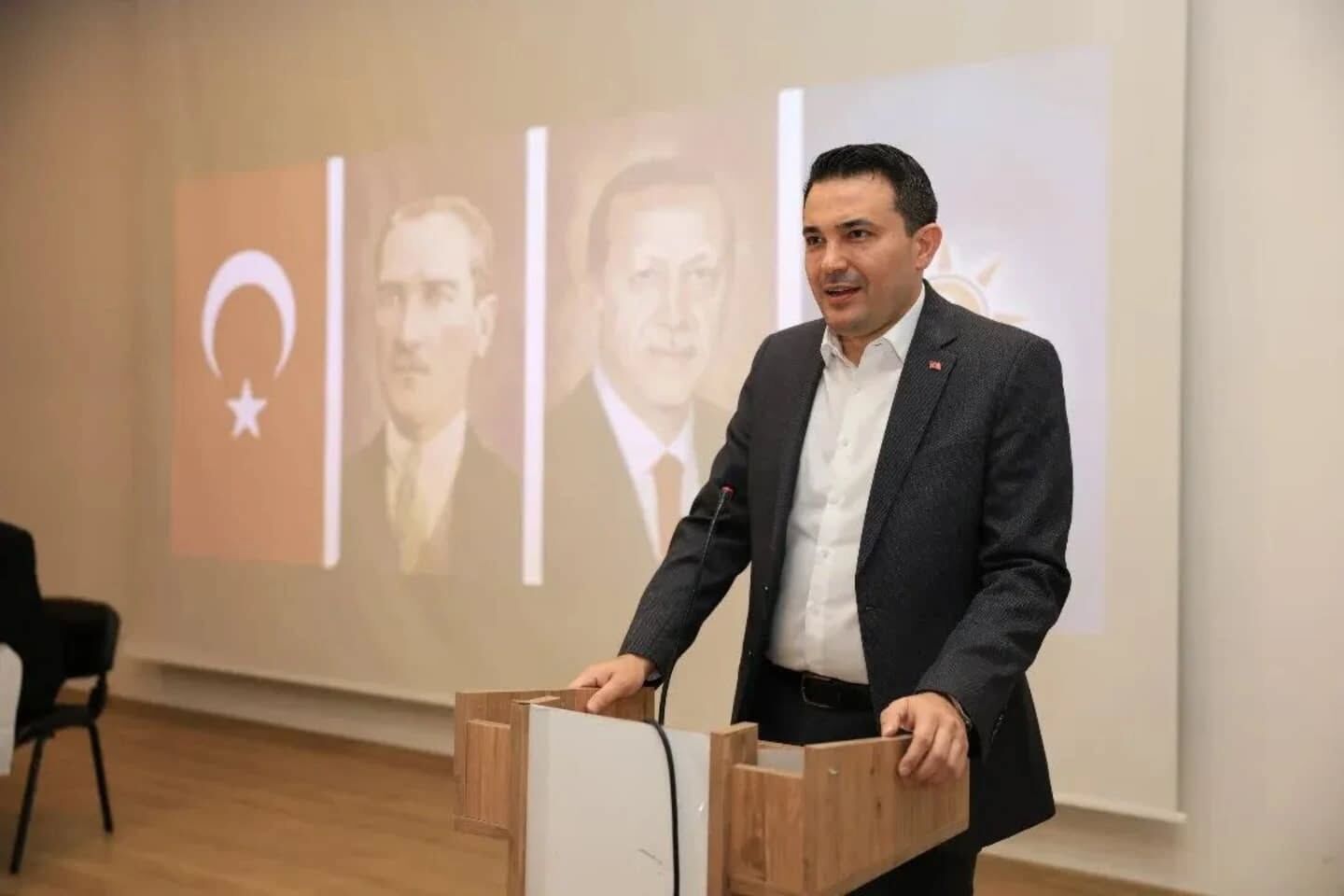 AK Partili Tuncer İncirliova'da partililerle buluştu