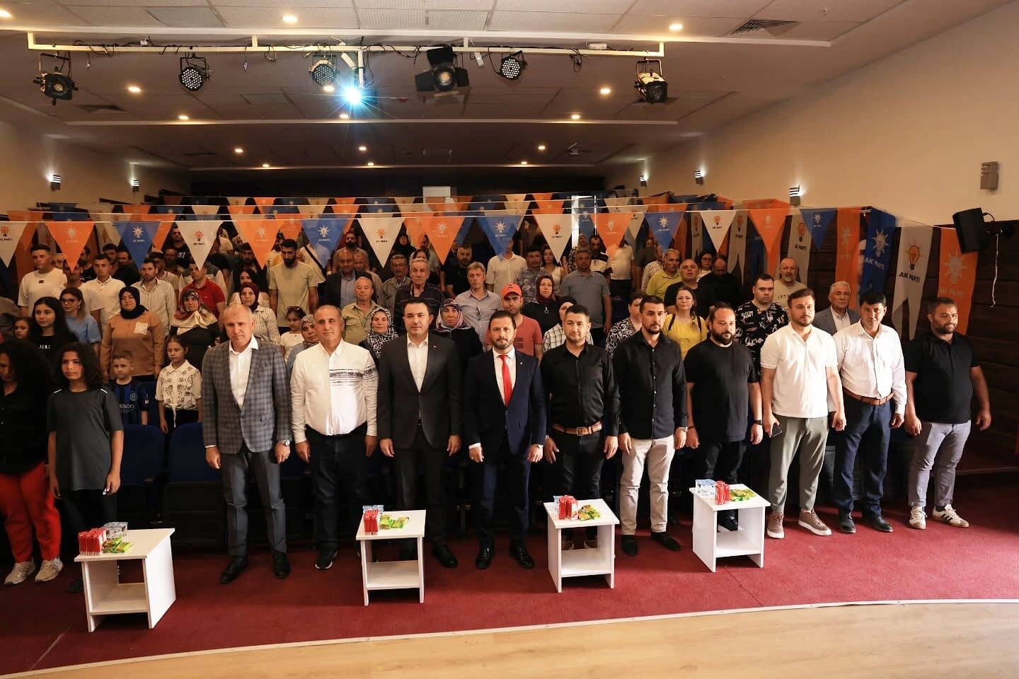AK Partili Tuncer İncirliova'da partililerle buluştu