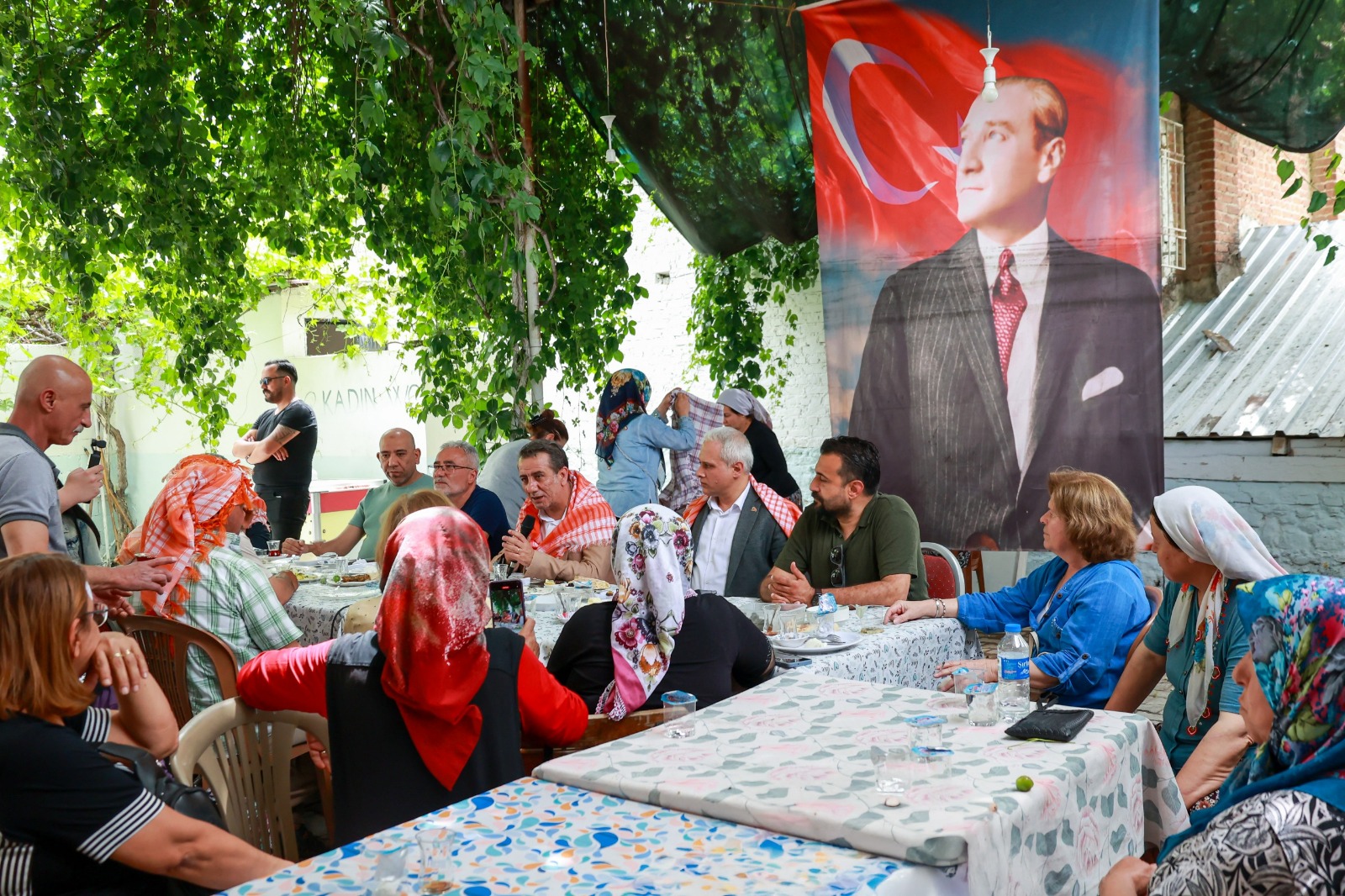 Kizilcakoy Renkleniyor Efeler Guzellesiyor 566481 F0B1178B7B0233A80Ce0F28380B177A1