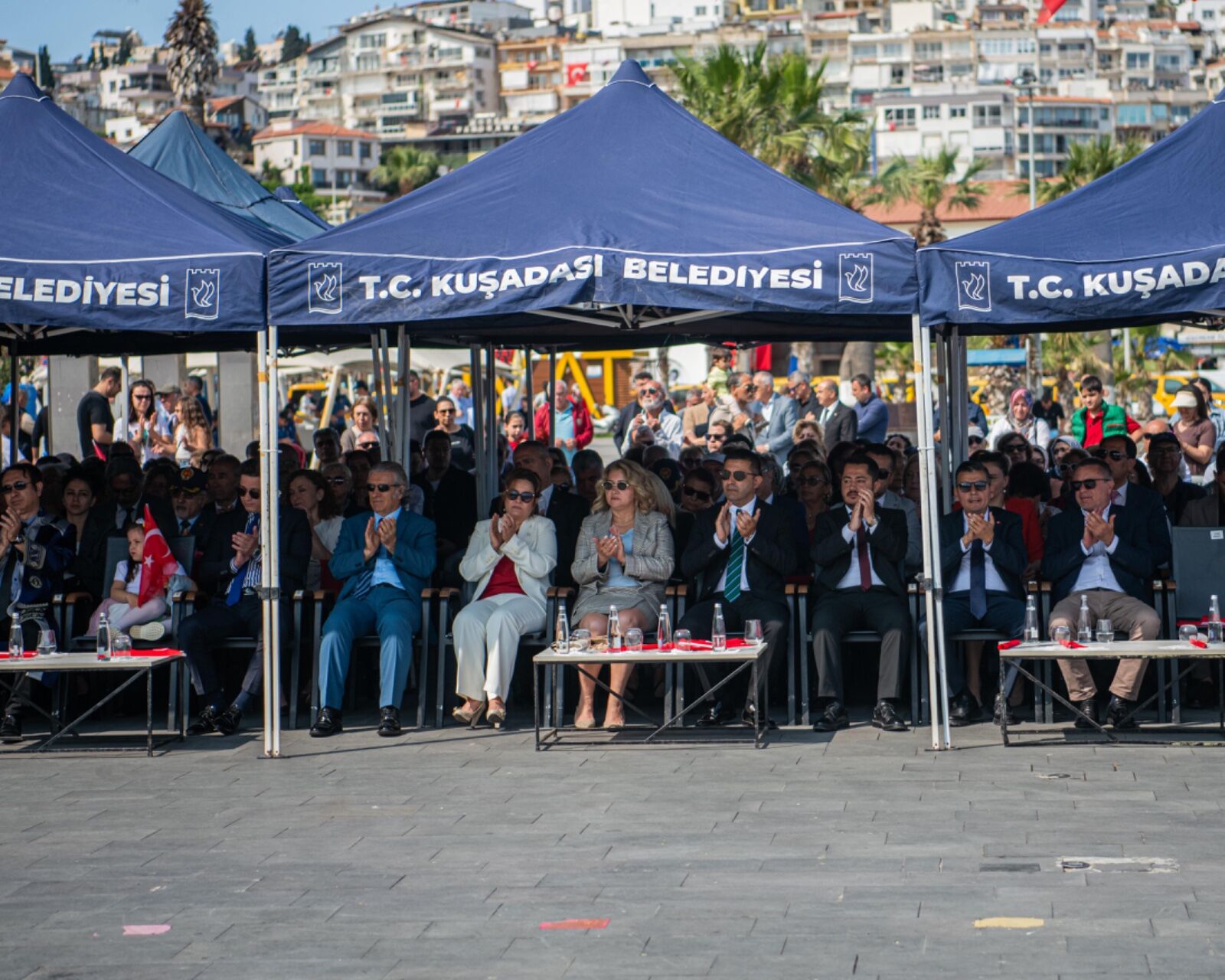 Kuşadası'nda 19 Mayıs coşkuyla kutlandı