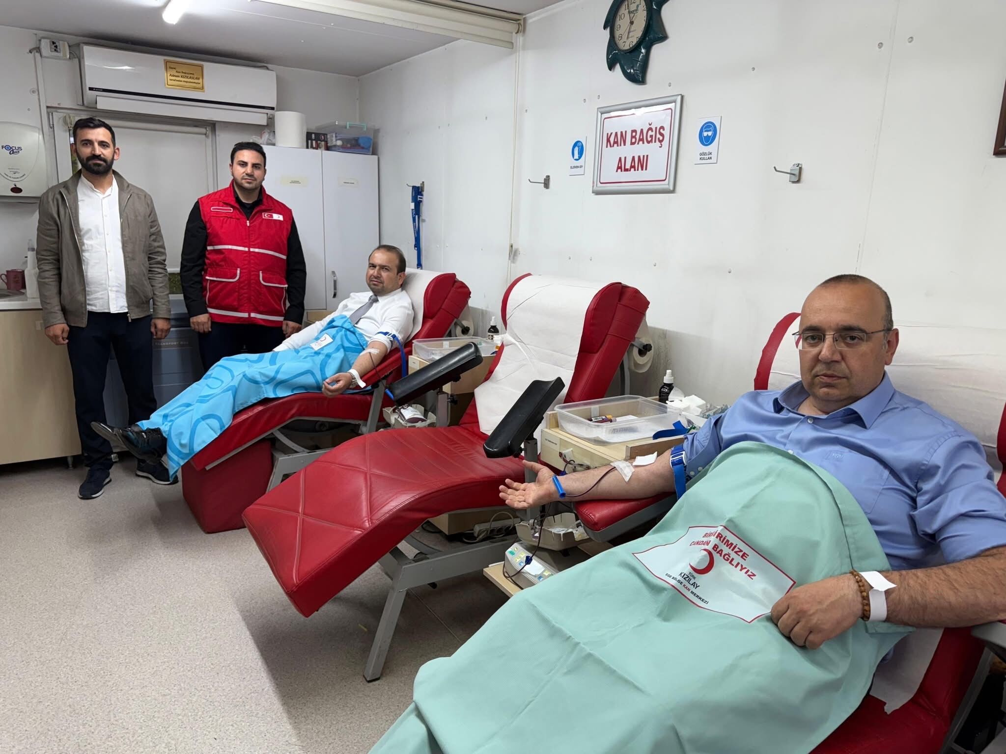 Mudur Senkuldan Kizilaya Kan Bagisi 572189 Dd0Bae325E3D45265B95A9E3Ec1B2Ab3