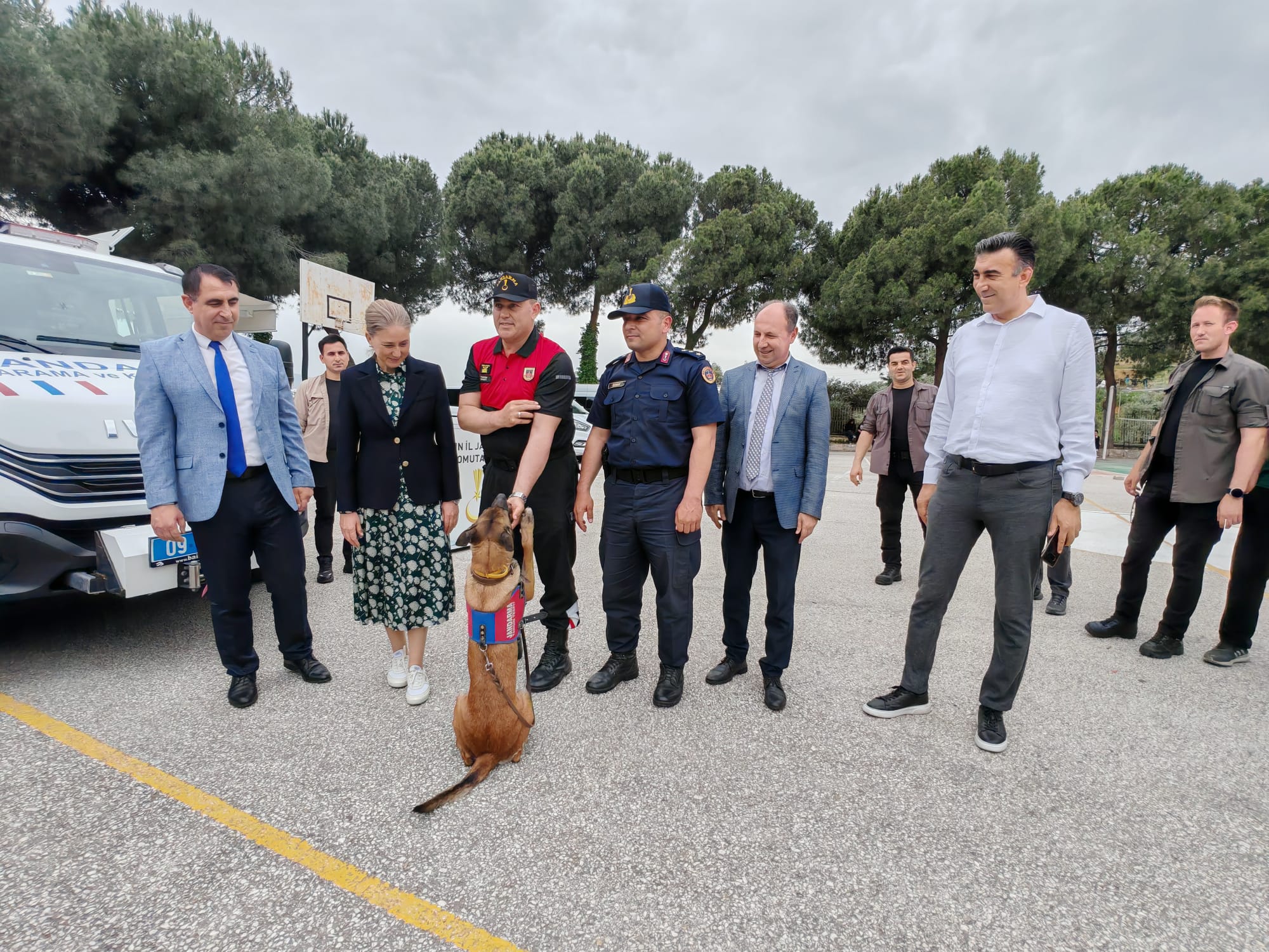 Nazilli Jandarmasi Gucunu Gosterdi Ogrenciler Ekipmanlari Inceledi 565908 Ee7Ba0Fcb75Fd8A77F8Df0C5D286E4Ae