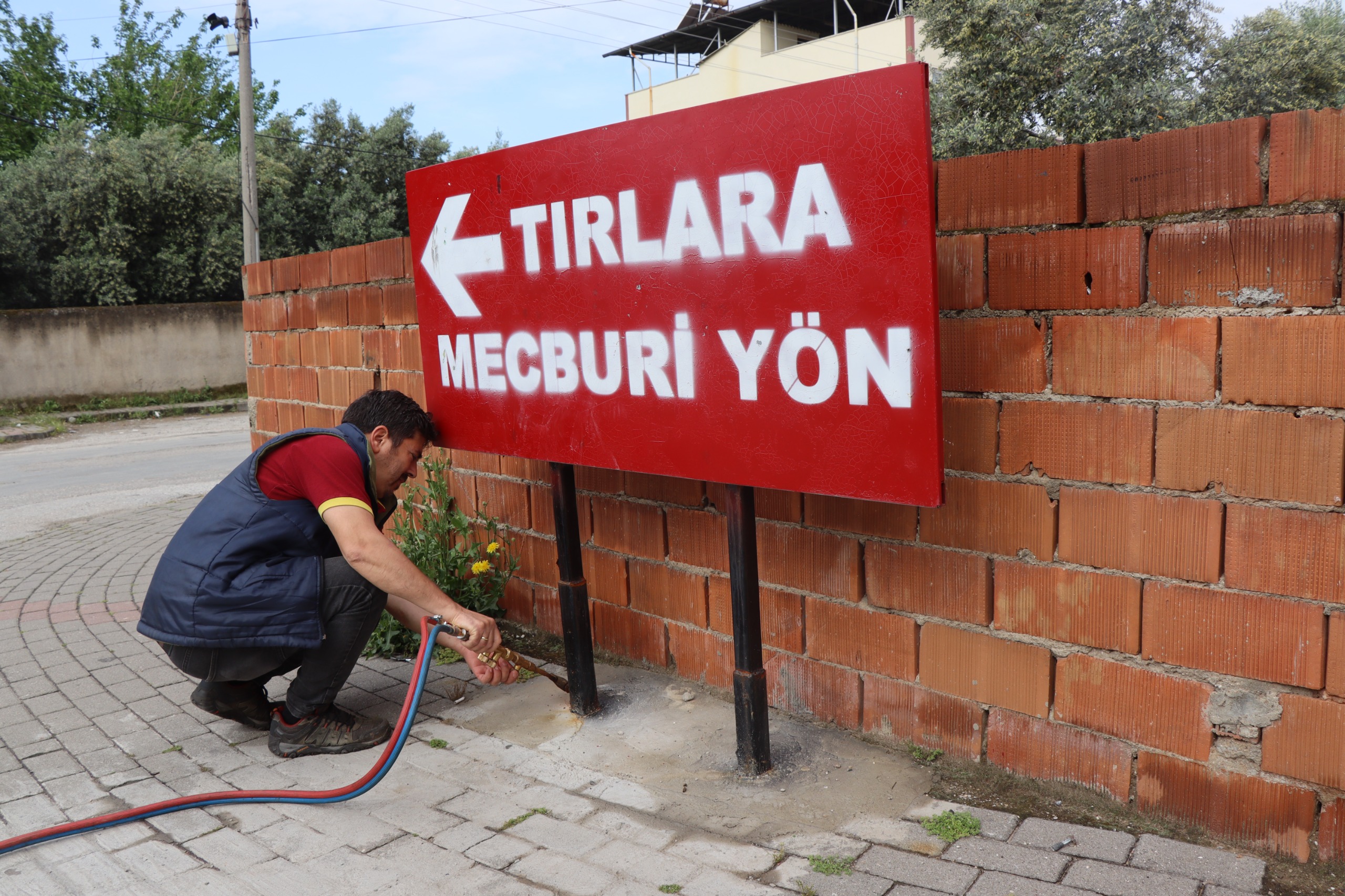 Nazilli Zabitasindan Tabela Ve Duba Denetimi Gereksiz Tabela Ve Dubalar Kaldirildi 564491 6E28D3D31F4F883C56Baf3462Ef4A4C5