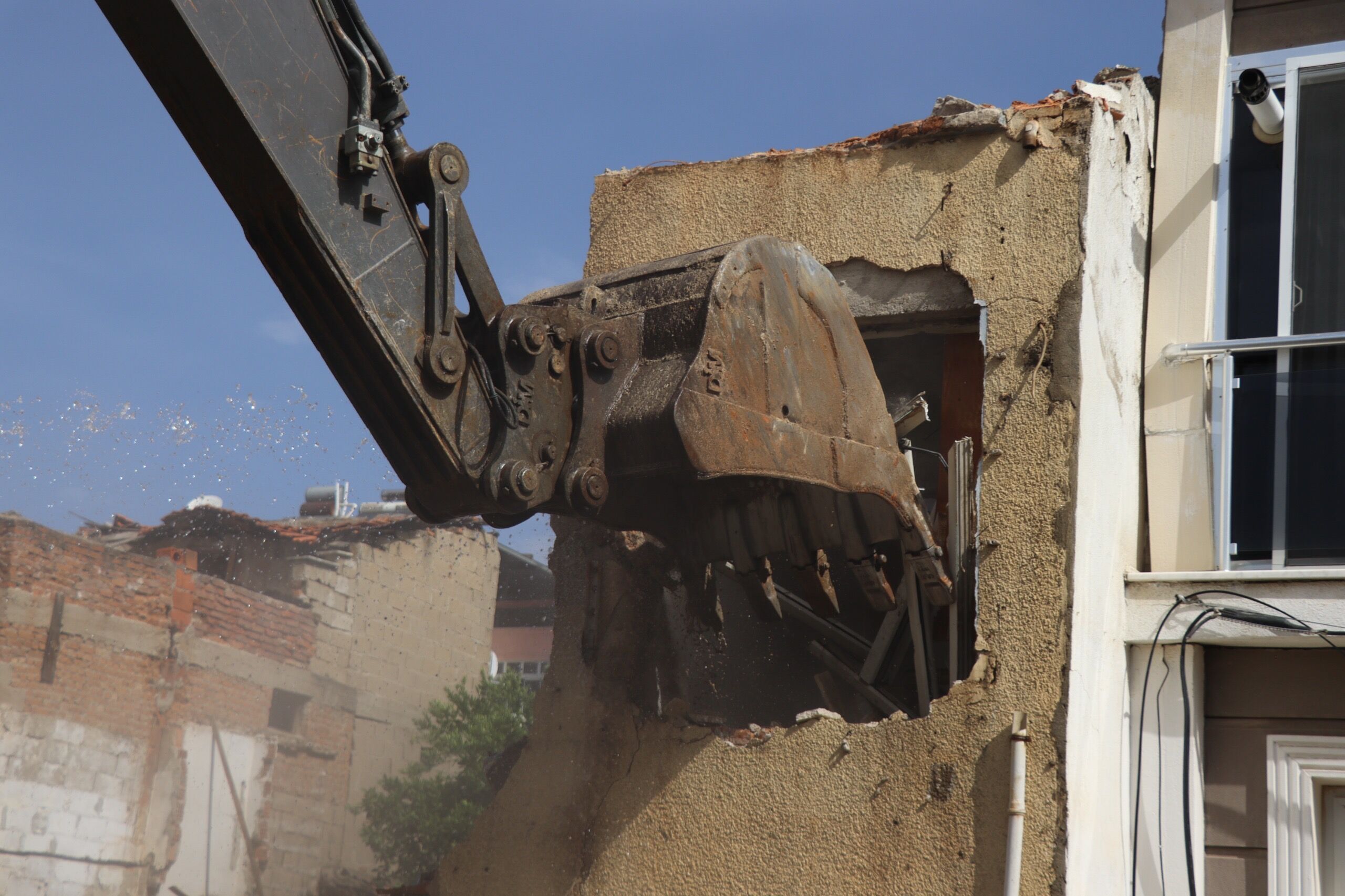 Nazillide 3 Metruk Bina Daha Yikildi 567267 552063Fdf36757Bf819Eefc7F0F88B05-1